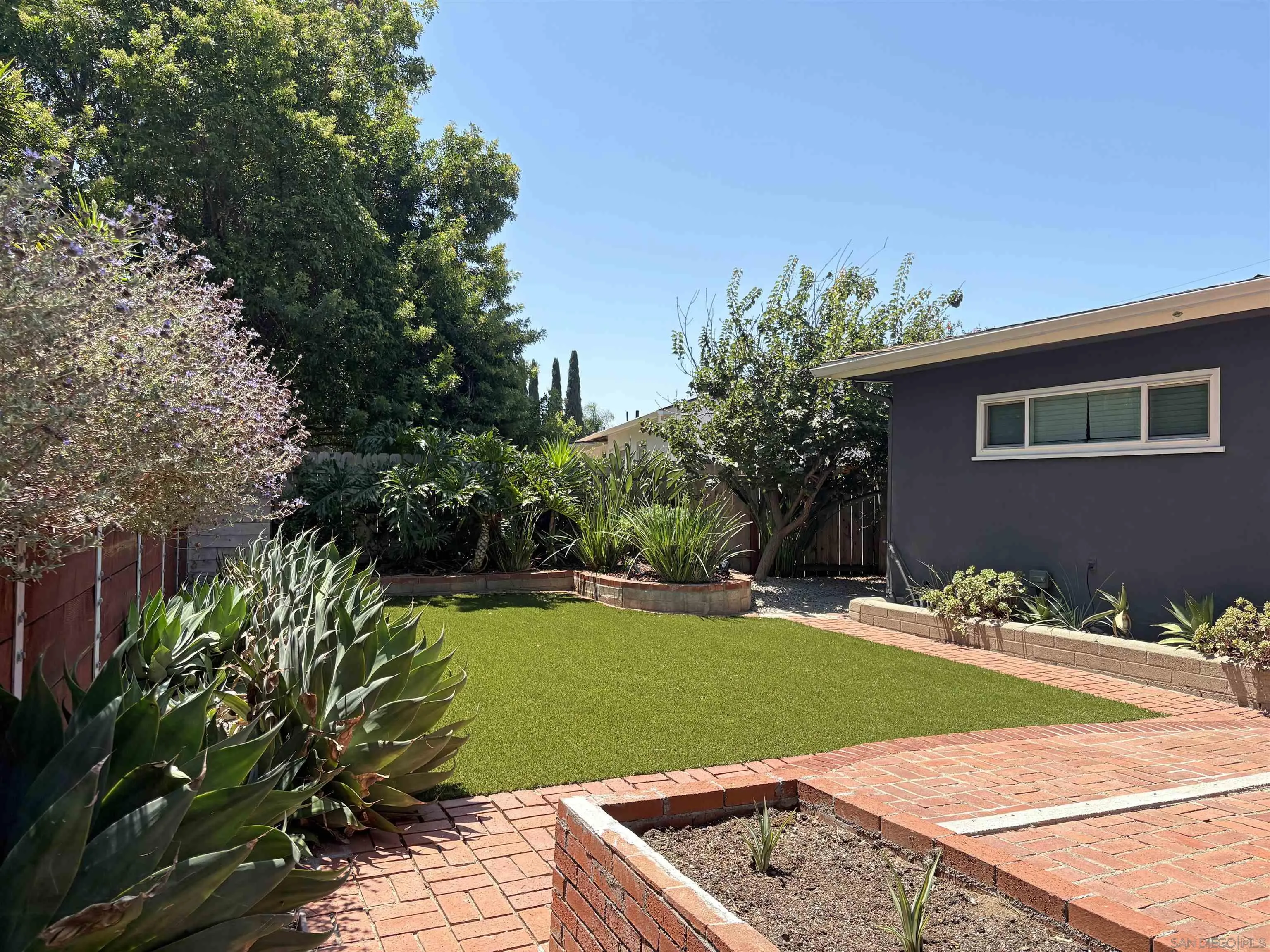 https://cdn.realtyfeed.com/cdn/127/260017836/298a1345c1c5cff94a6e52d2955a4911.webp