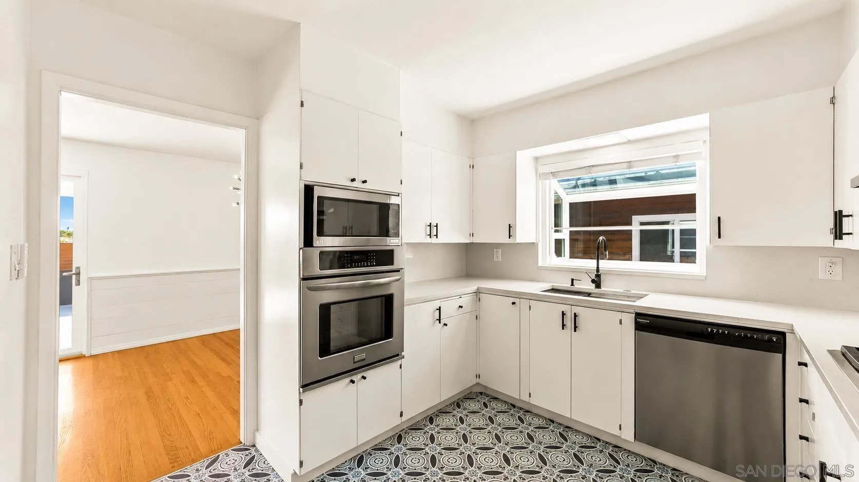 https://cdn.realtyfeed.com/cdn/127/260017836/3f6ebedd4dfdcb29a80f4e03da721b8d.webp