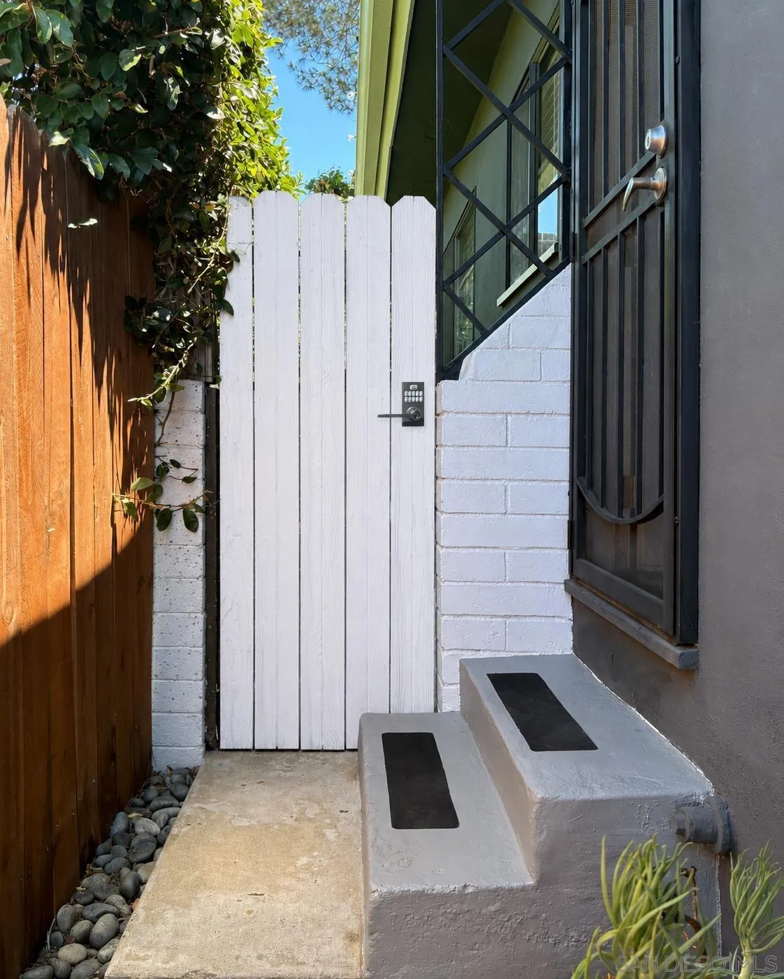 https://cdn.realtyfeed.com/cdn/127/260017836/f5dbda935e714c3431a46c2d5f38594d.webp