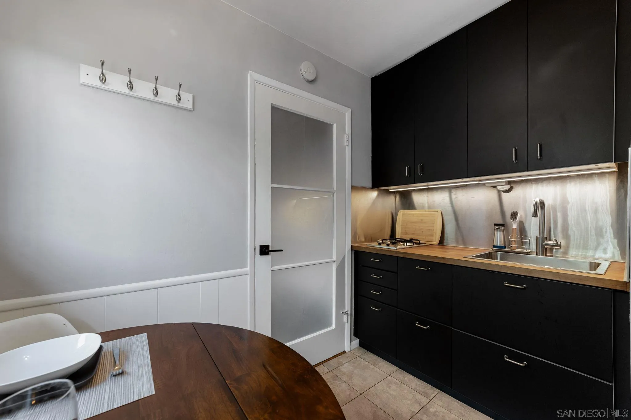 https://cdn.realtyfeed.com/cdn/127/260017836/fb8b6727133ab9d241f7e9ed7de0f12b.webp