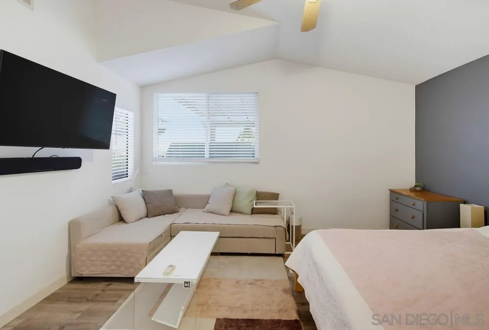 https://cdn.realtyfeed.com/cdn/127/260017841/01be949f37cce70e8ac78259450f873d.webp