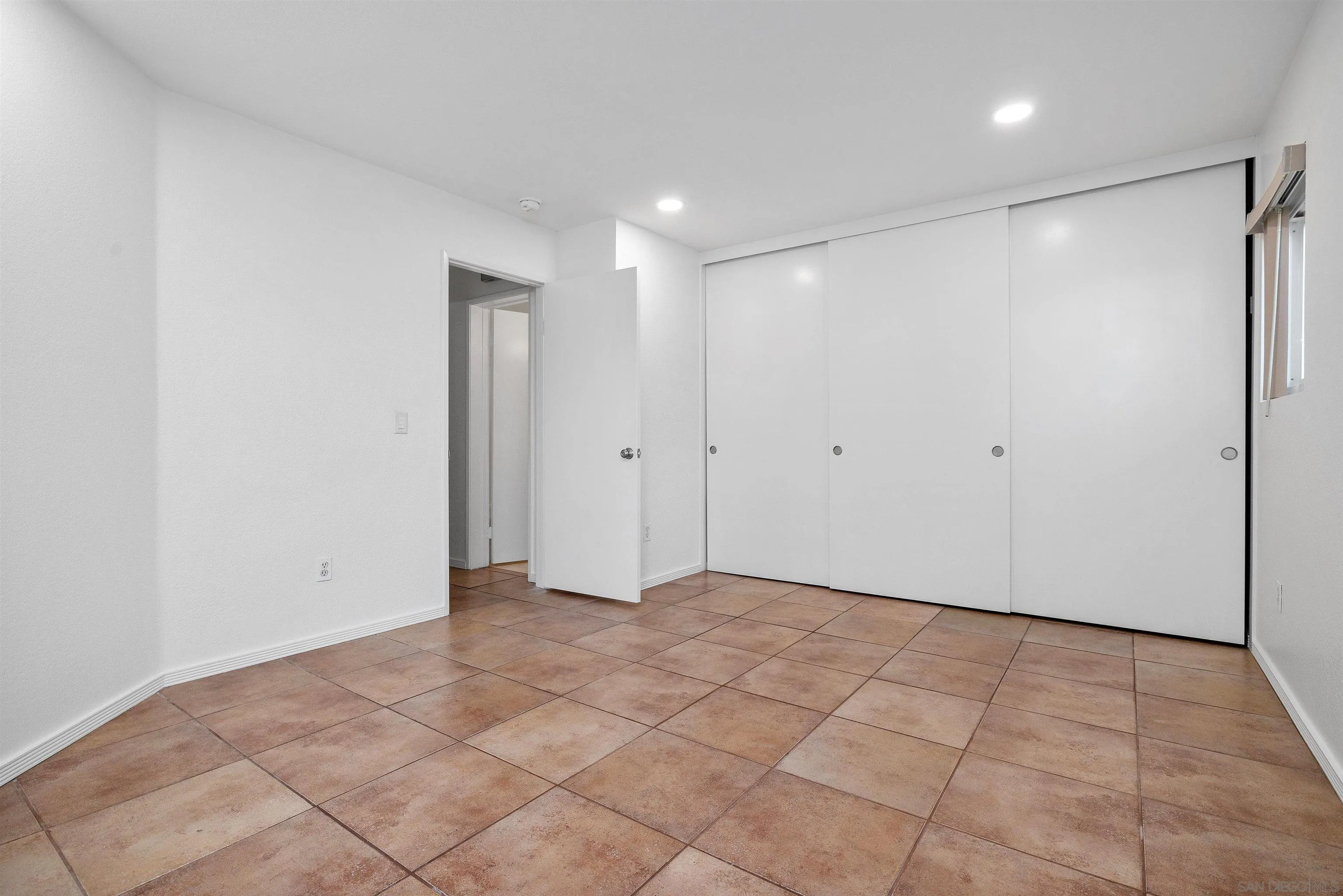 Photo #36: 260017845 Listing: Photo #36