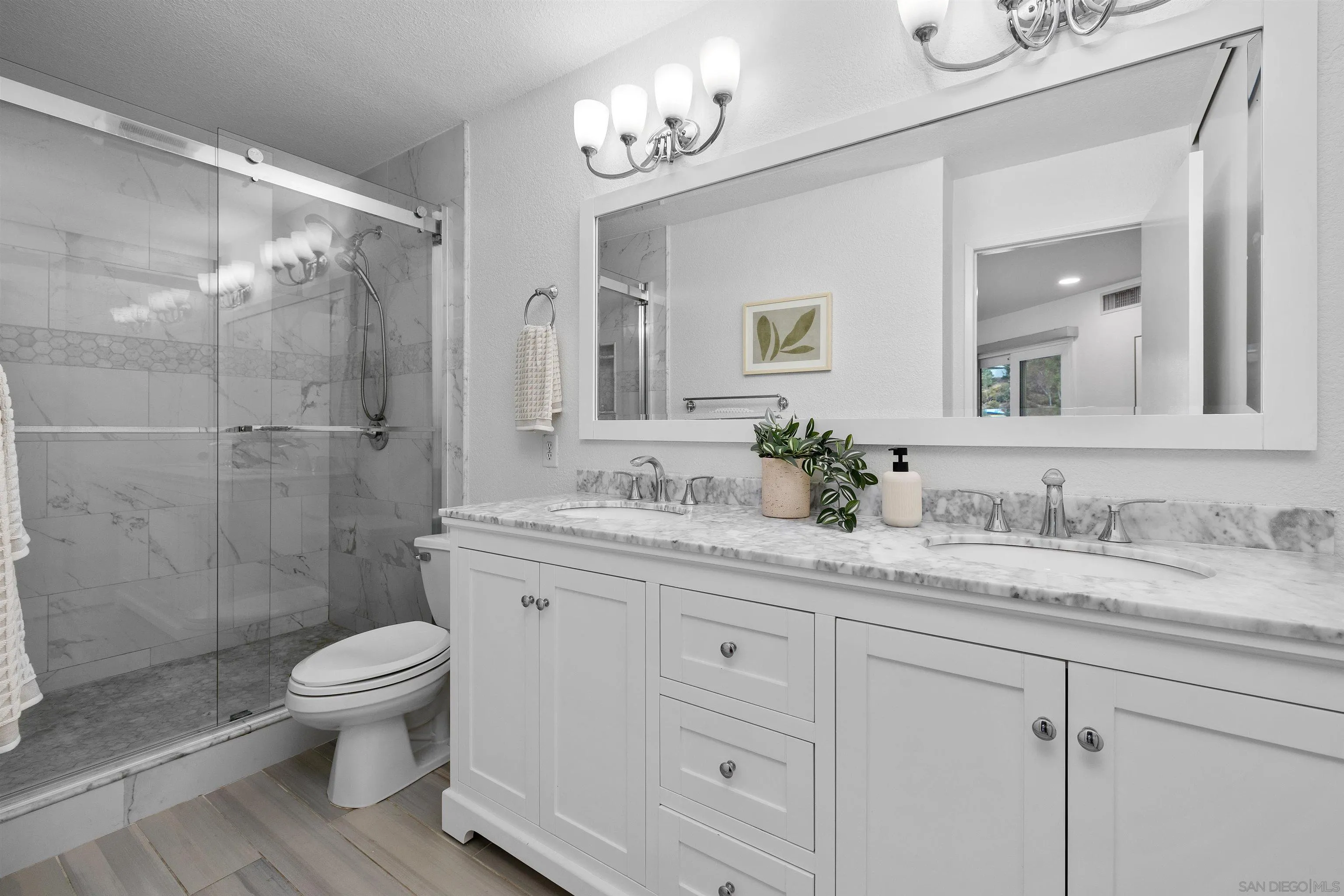 Photo #33: 260017845 Listing: Photo #33