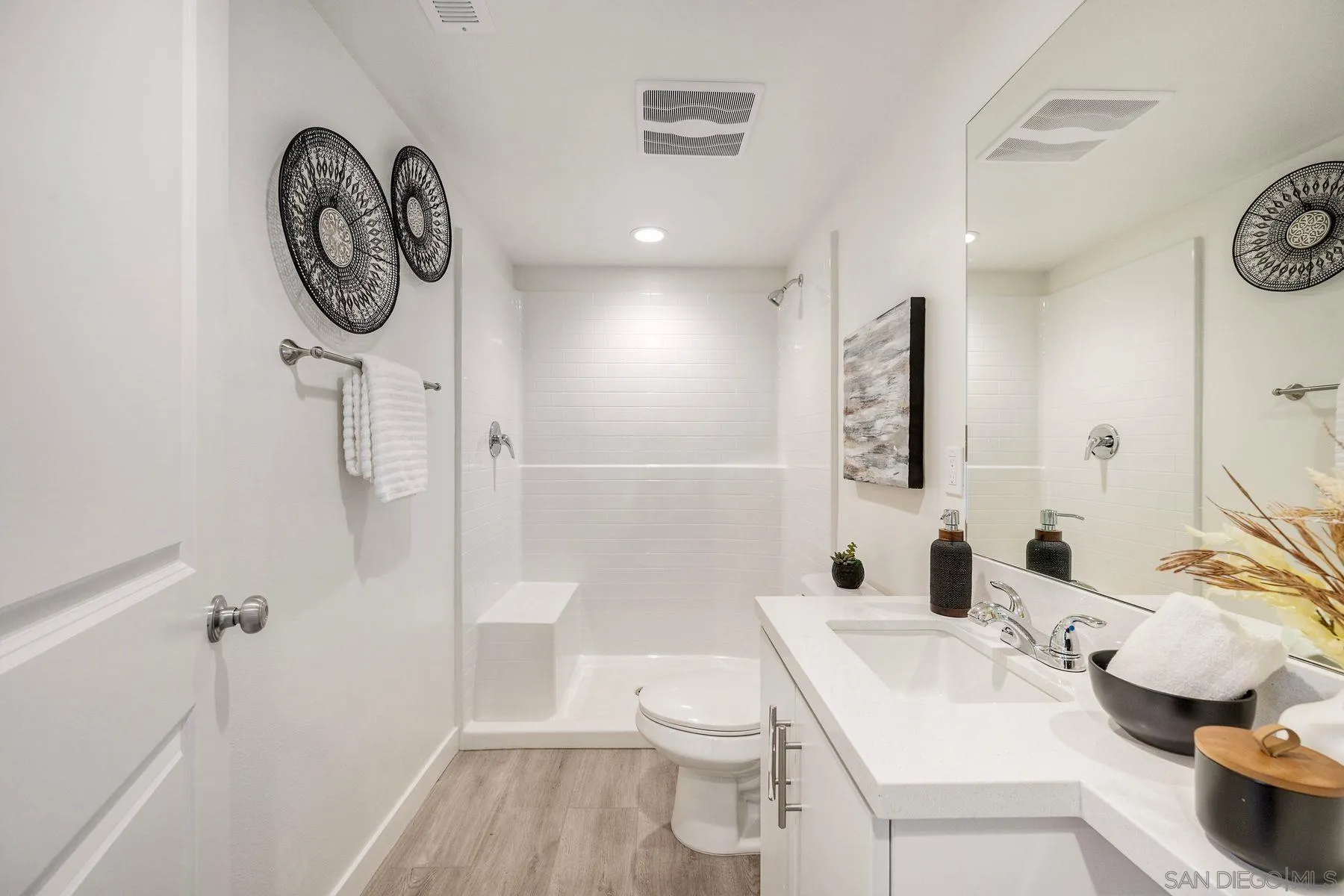 Photo #14: 260017846 Listing: Photo #14