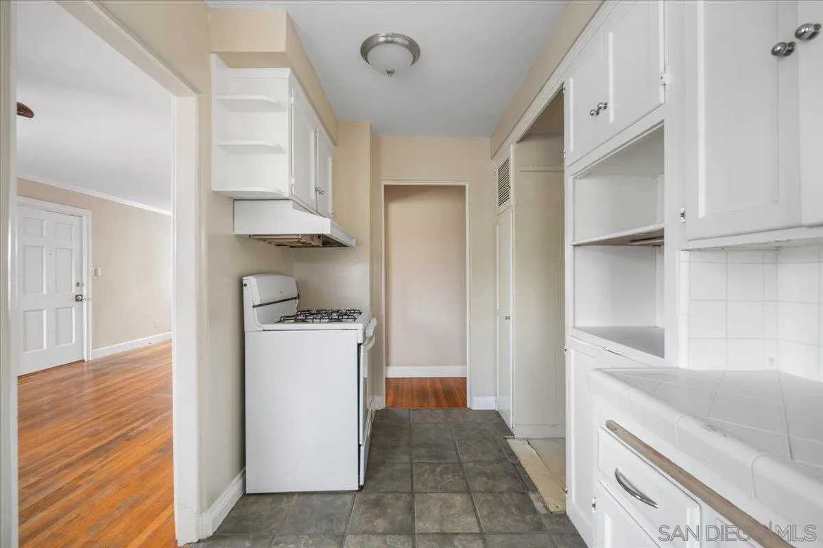 https://cdn.realtyfeed.com/cdn/127/260017850/c2fe9ab35c339e89fc3a16b888b1ca81.webp
