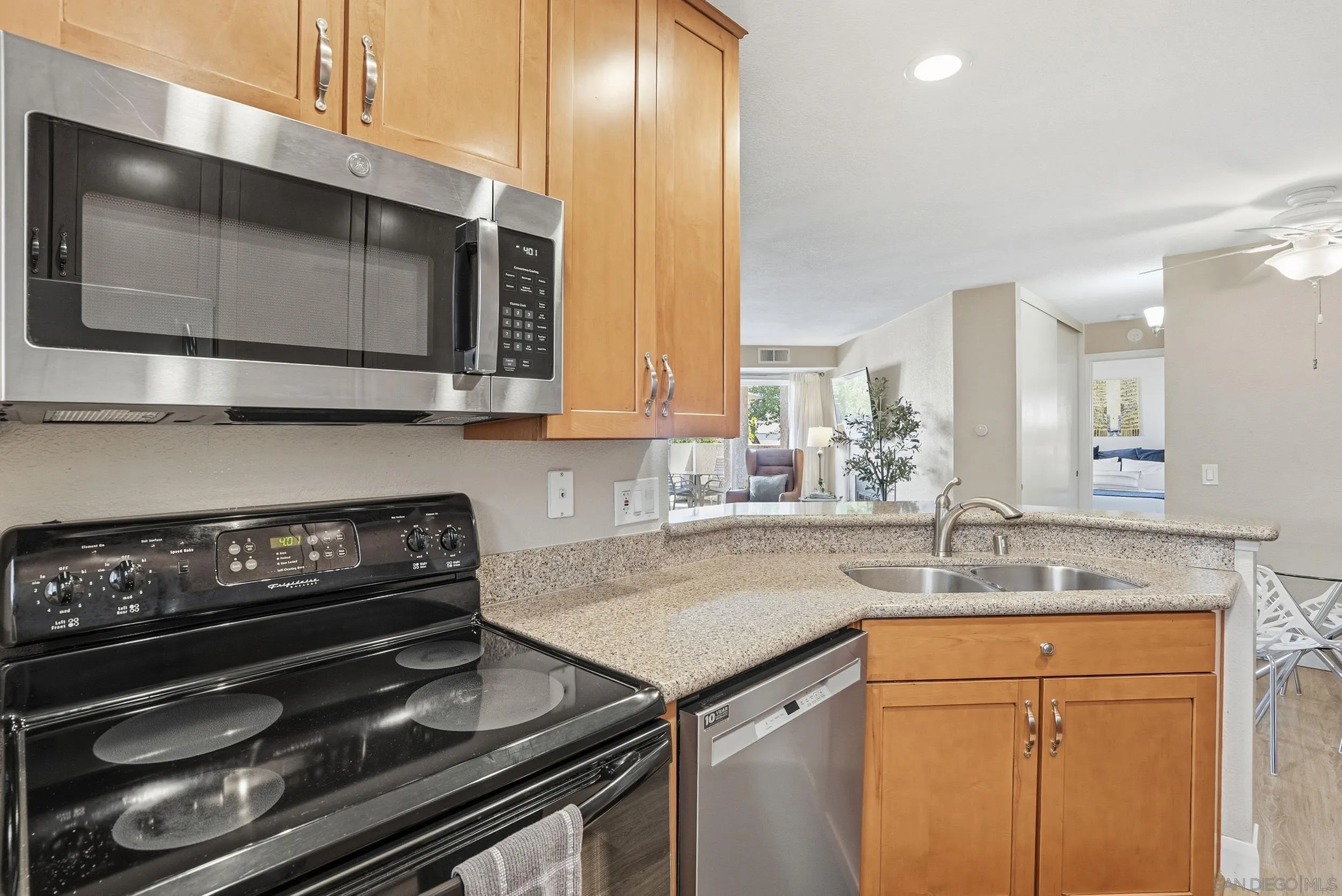 Photo #10: 260017851 Listing: Photo #10