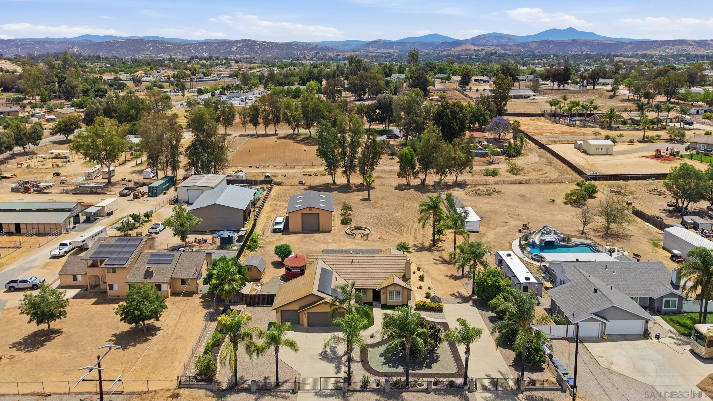 817 Davis, Ramona, CA 92065 - Photo 4 of 52, Ramona, CA