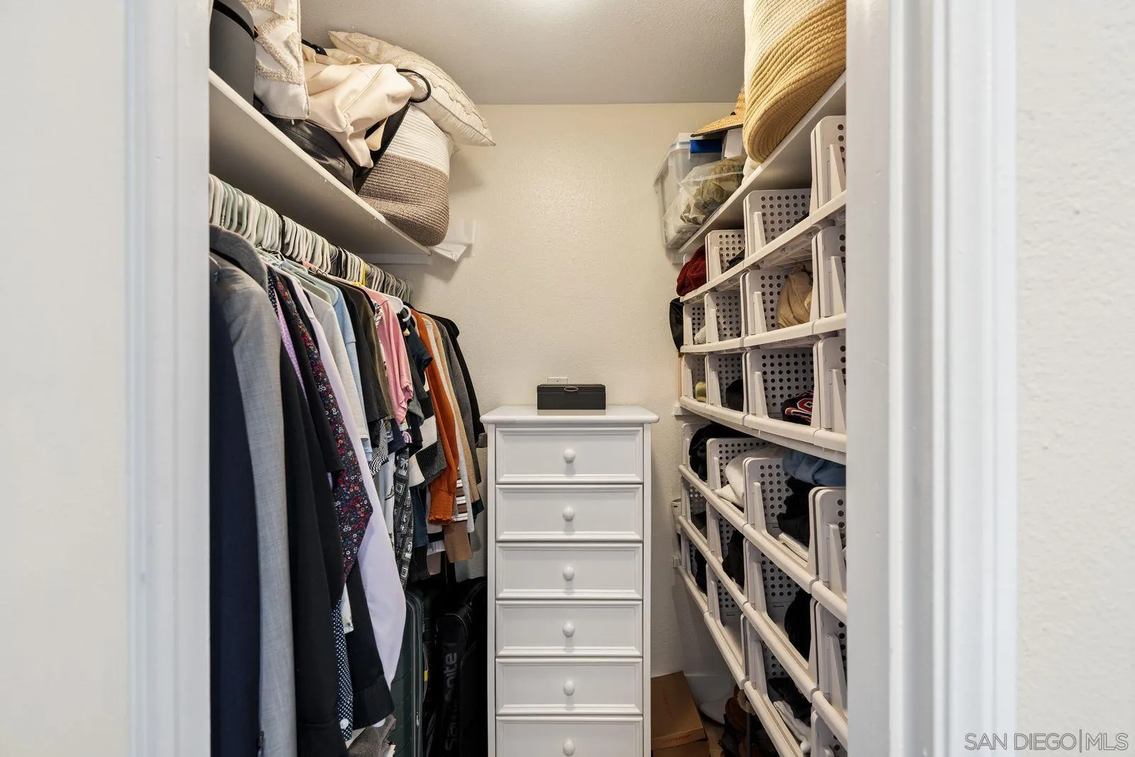 https://cdn.realtyfeed.com/cdn/127/260017854/7924d93914a7d307af52d7e2702223f5.webp