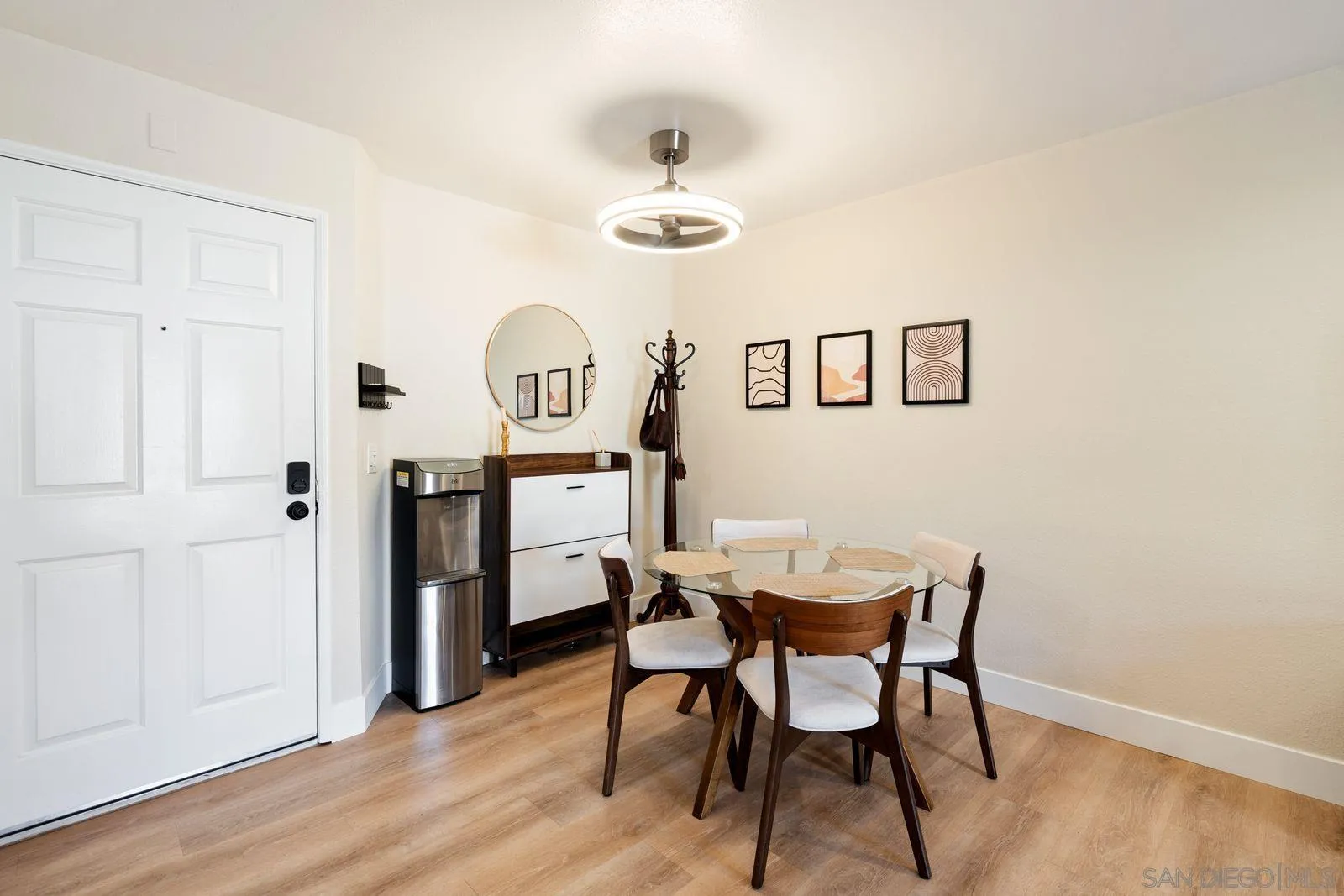 Photo #5: 260017854 Listing: Photo #5