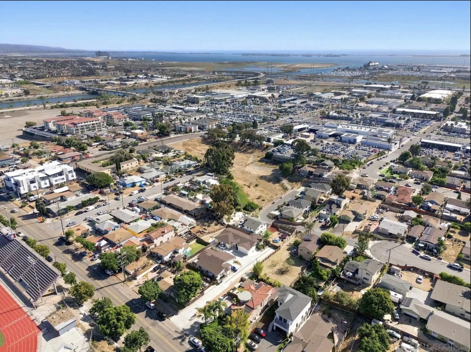 https://cdn.realtyfeed.com/cdn/127/260017855/3a4f54ba9f8331f75ef7d8f197c83ed5.webp