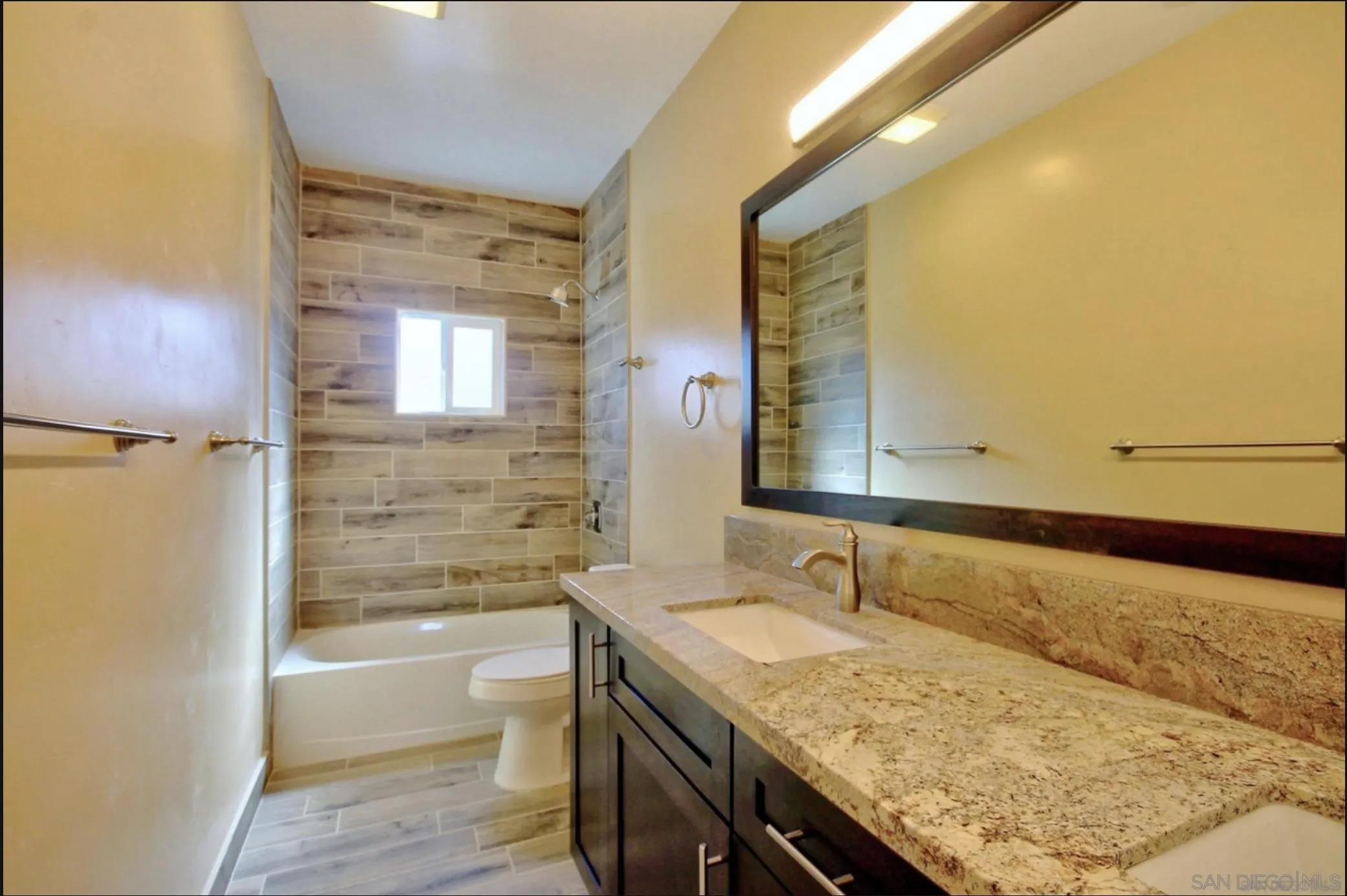 https://cdn.realtyfeed.com/cdn/127/260017855/856db36363b80f6bf65abb85634ef636.webp