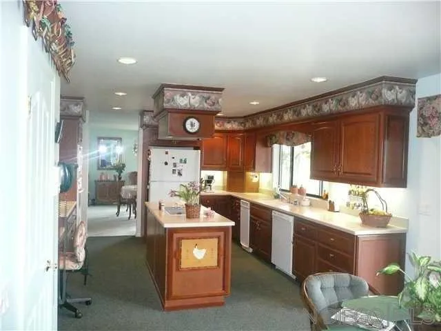 https://cdn.realtyfeed.com/cdn/127/260017859/6581b86f8bc854d7756b9d1b4ee27bb3.webp