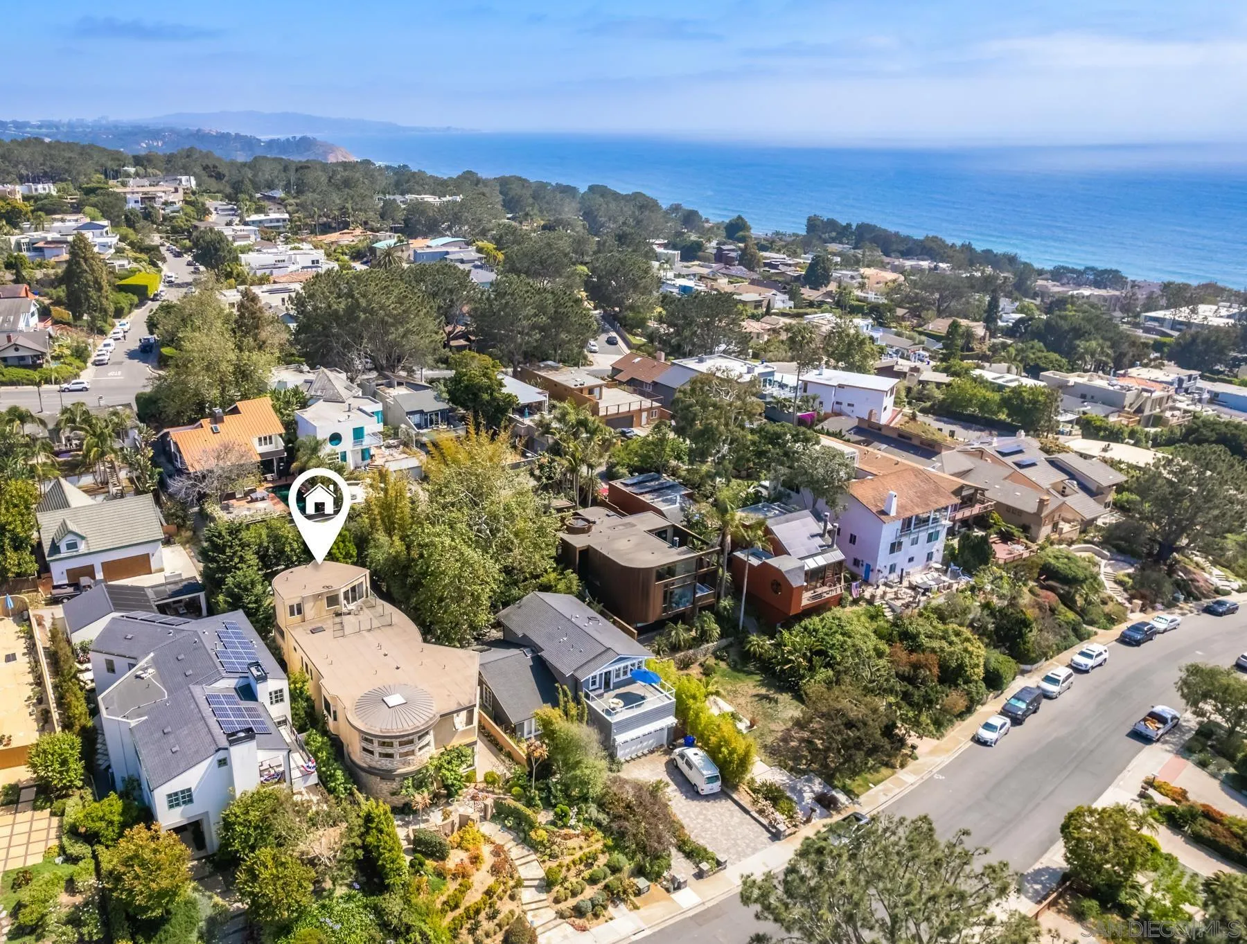 https://cdn.realtyfeed.com/cdn/127/260017861/11234c51b874c1a3a95327ab6878ac81.webp
