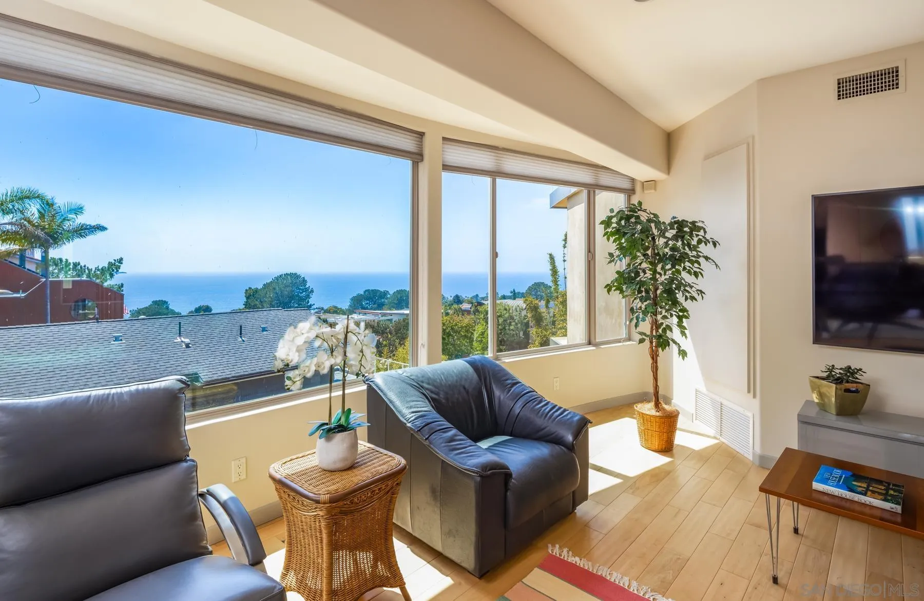 https://cdn.realtyfeed.com/cdn/127/260017861/ba45fa0460cb76e1c0ef4b4fb33acf4c.webp