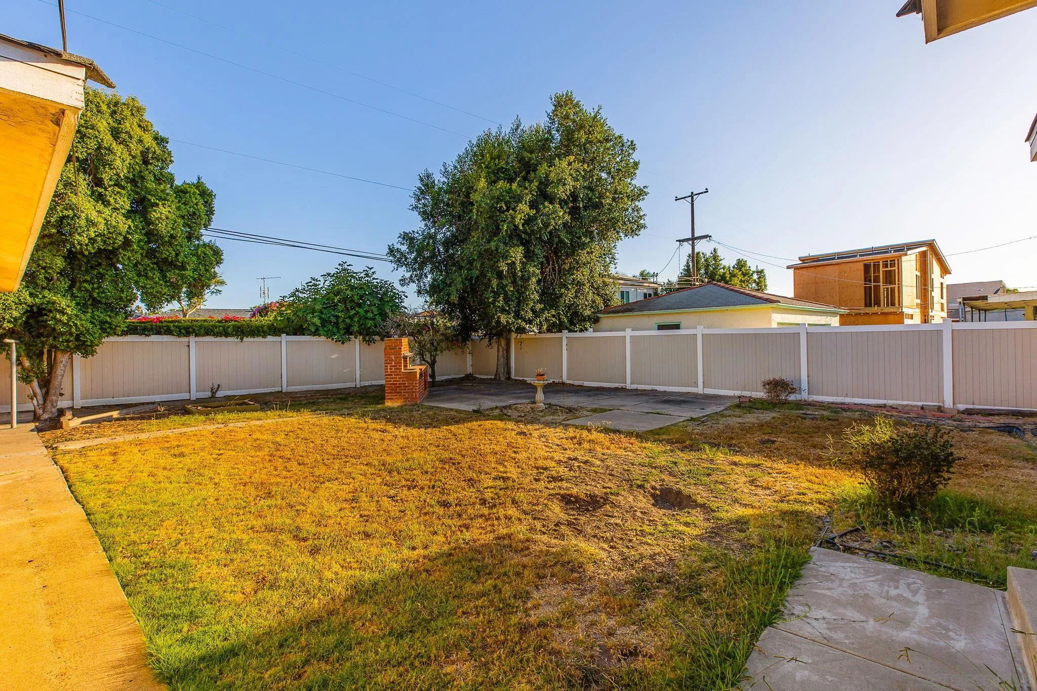 https://cdn.realtyfeed.com/cdn/127/260017863/baebb9da62308fa19227c722ea9dc9f3.webp