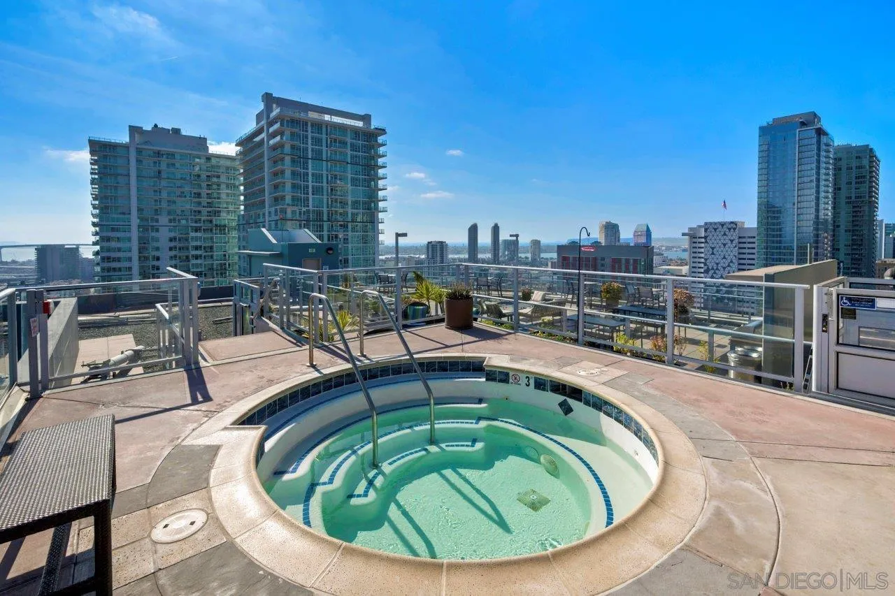 https://cdn.realtyfeed.com/cdn/127/260017866/944cab75a9f8ab14c3492db14559efe6.webp