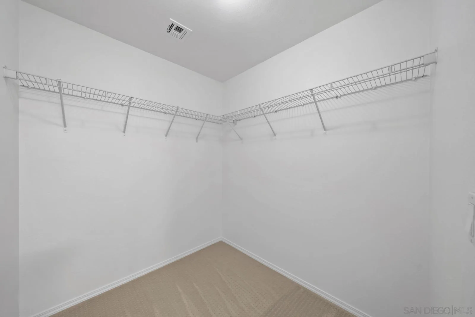Photo #19: 260017867 Listing: Photo #19