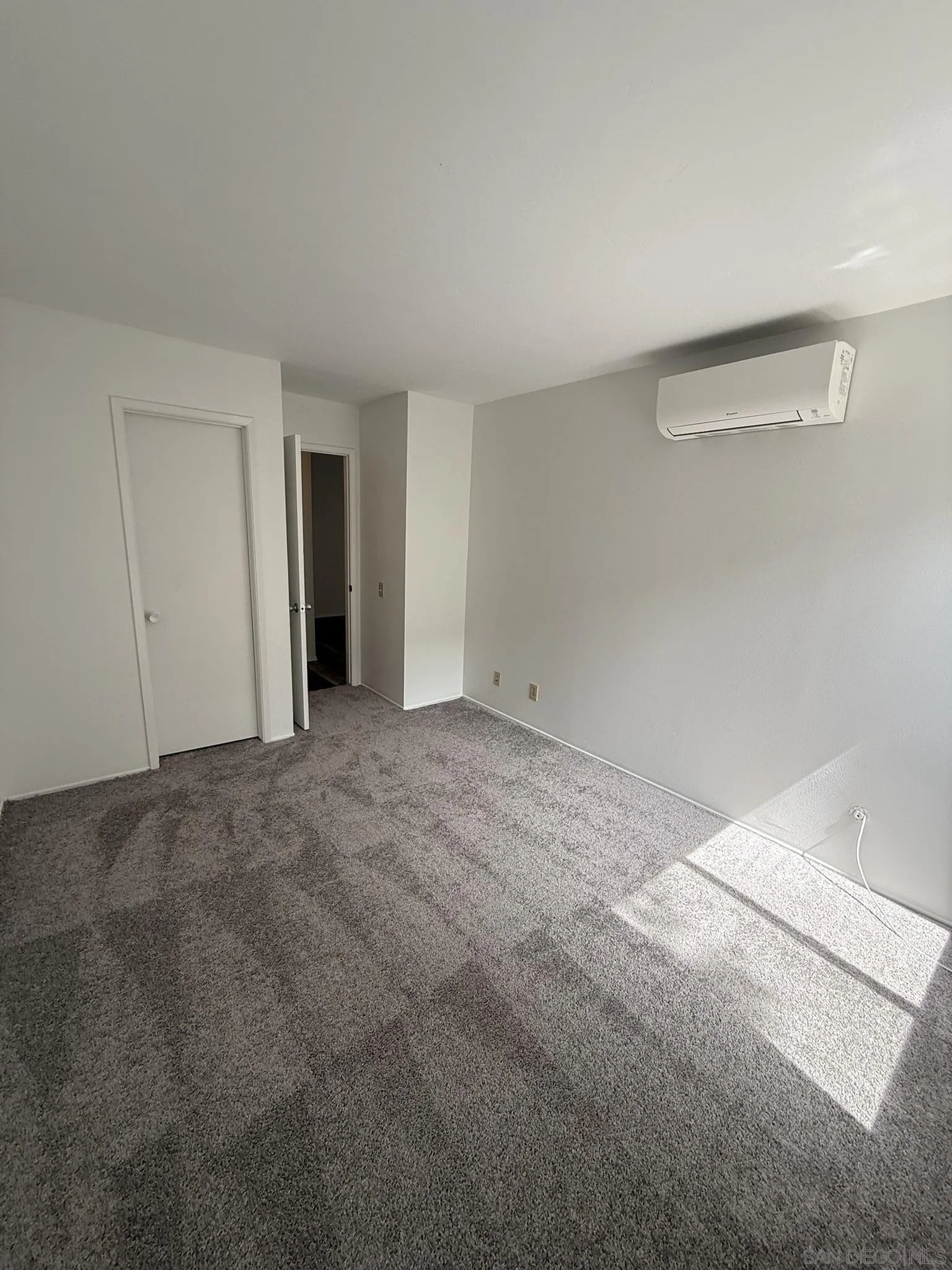 Photo #33: 260017871 Listing: Photo #33