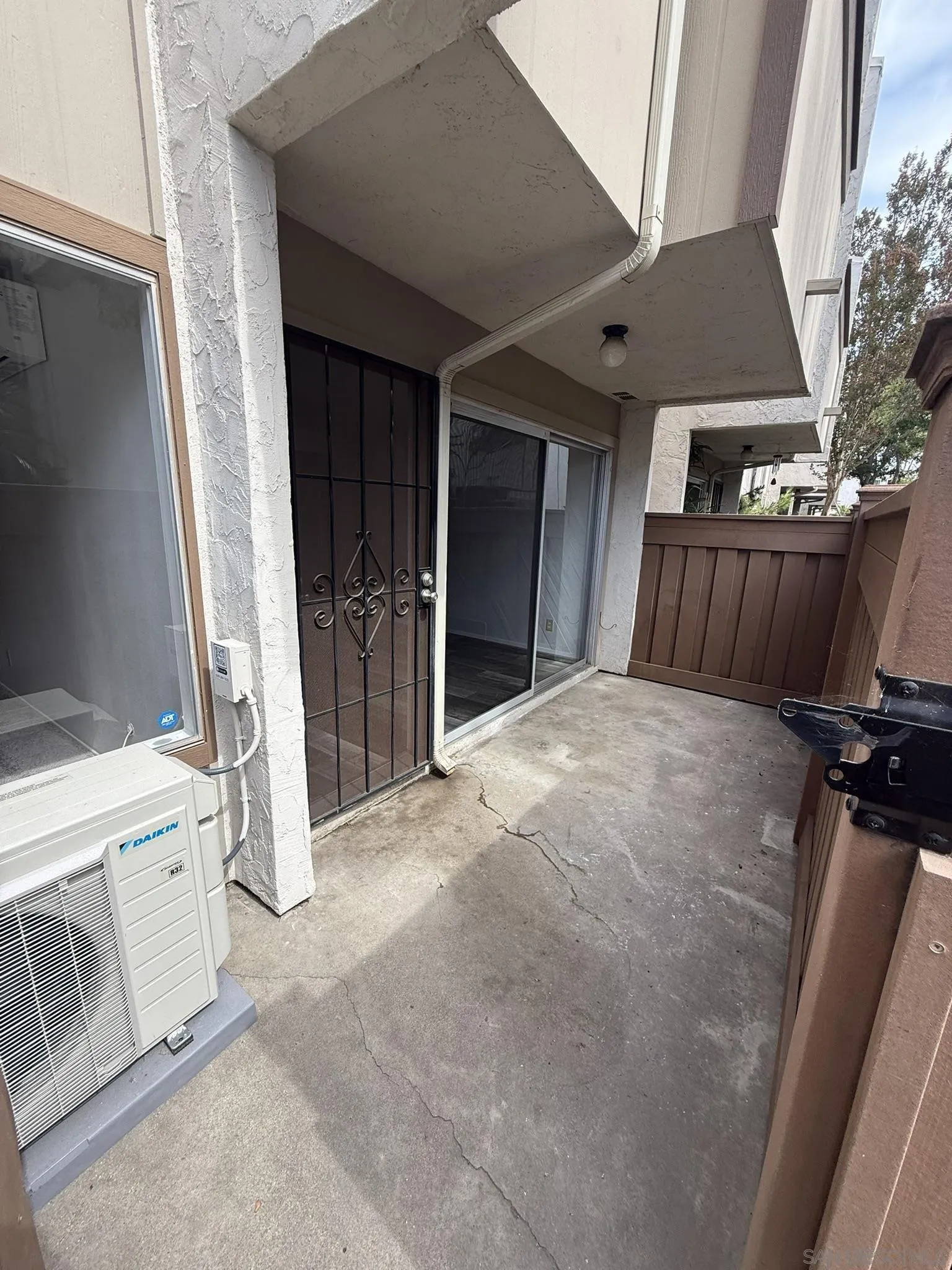 Photo #7: 260017871 Listing: Photo #7