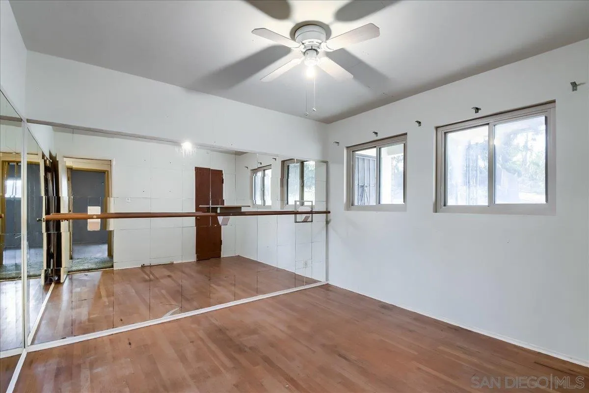 https://cdn.realtyfeed.com/cdn/127/260017873/2e2528af647b080ec640096b72e6fca8.webp
