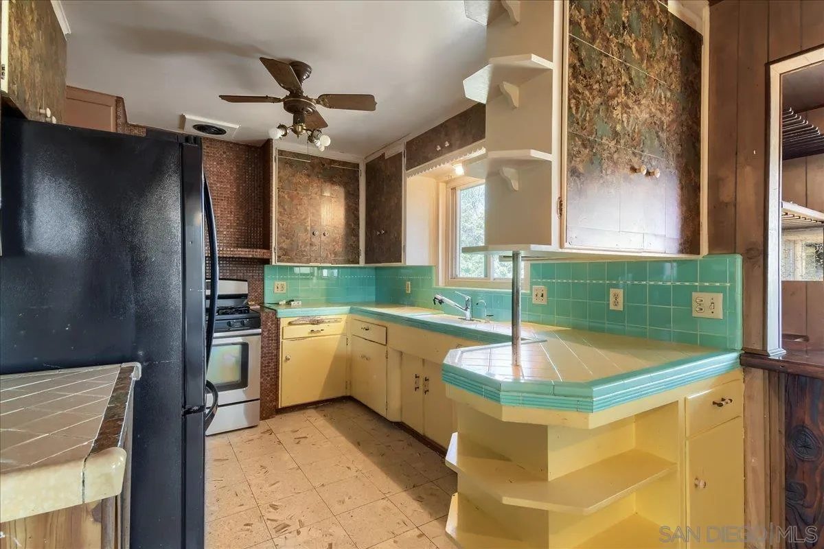 https://cdn.realtyfeed.com/cdn/127/260017873/afe316f751a155ab4b24b12a50ca0772.webp