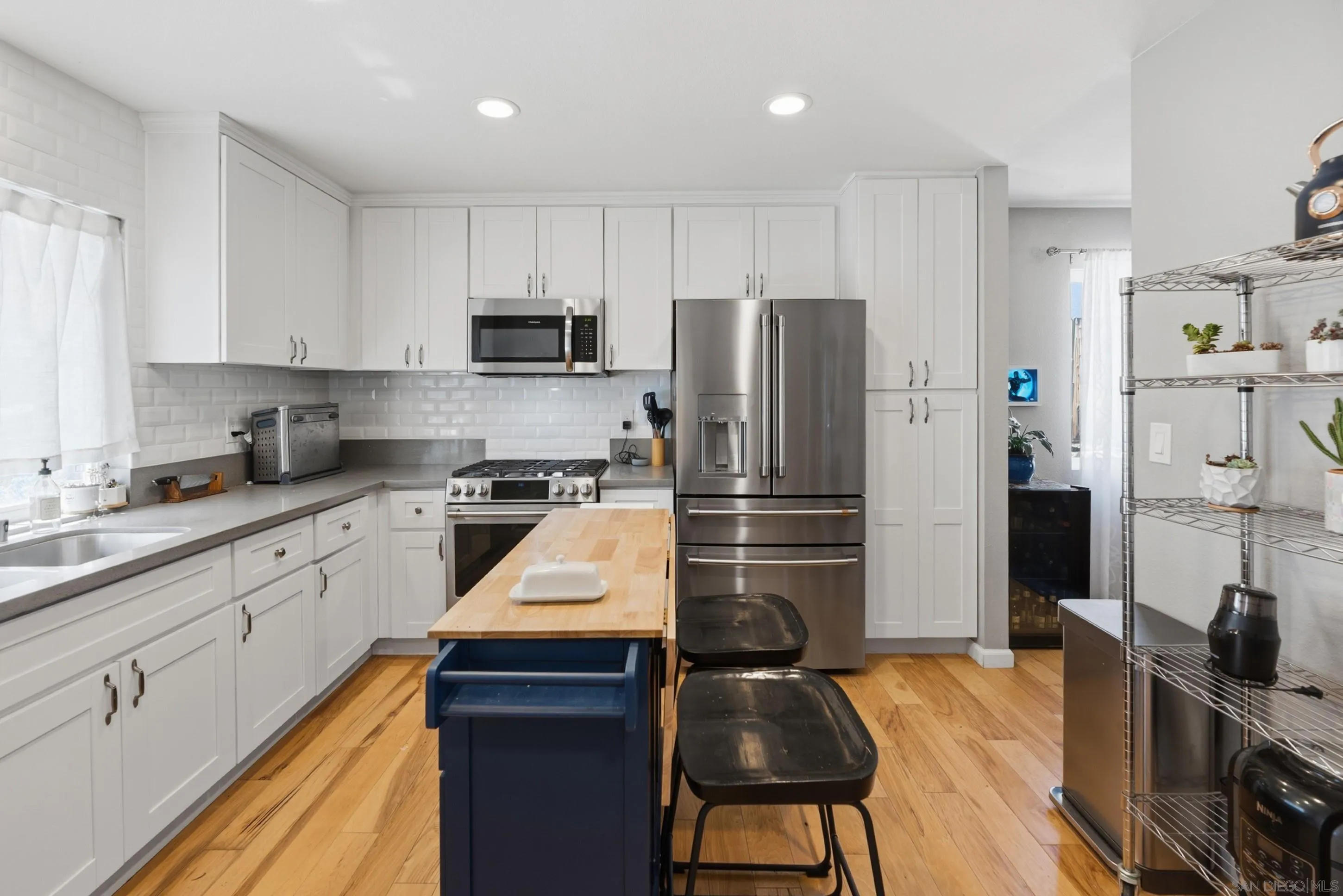 https://cdn.realtyfeed.com/cdn/127/260017874/ad250fb0ddc19d828a71c121e5797f39.webp