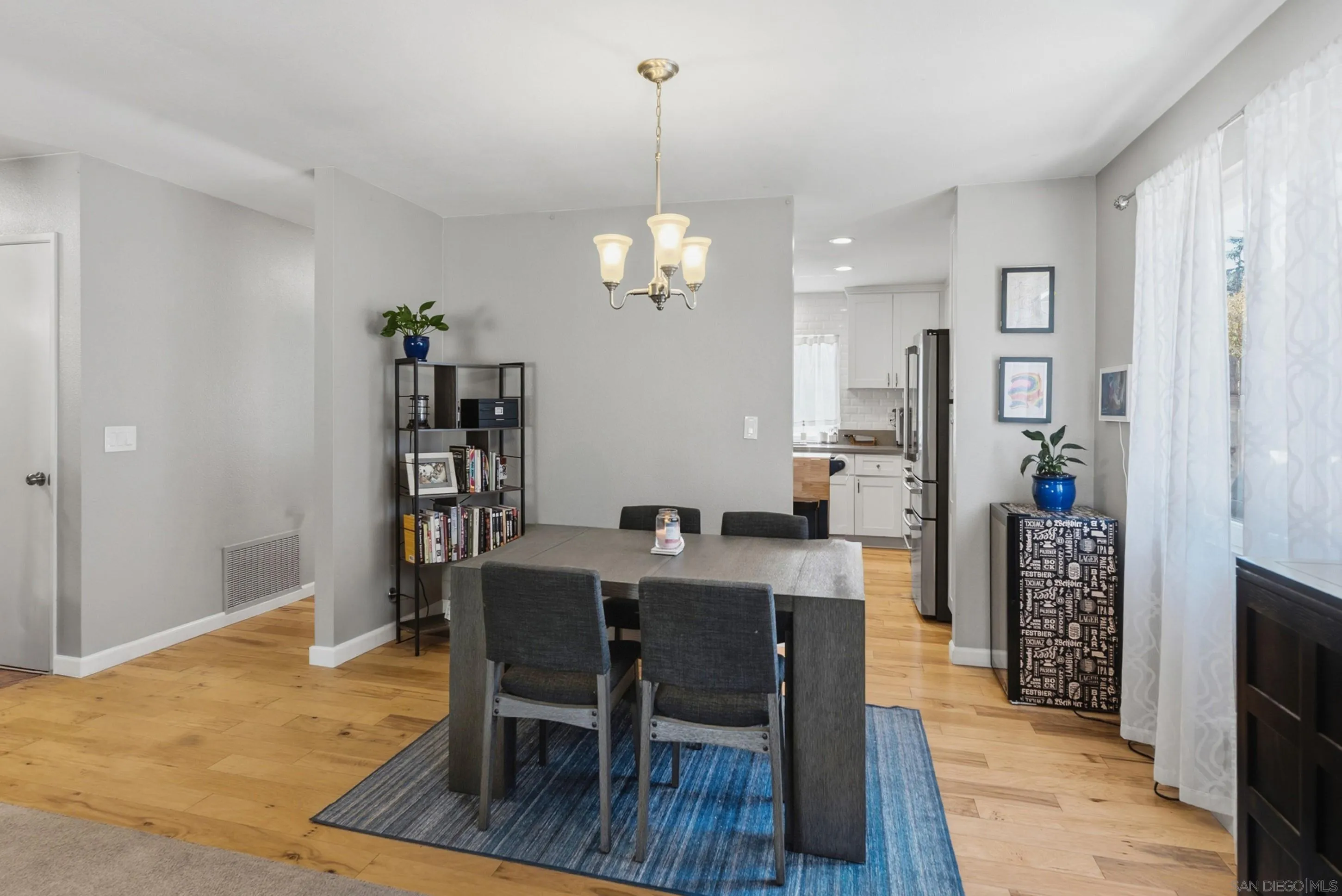 https://cdn.realtyfeed.com/cdn/127/260017874/f63b24bb93a7f76a741a0f5ae0114cbf.webp