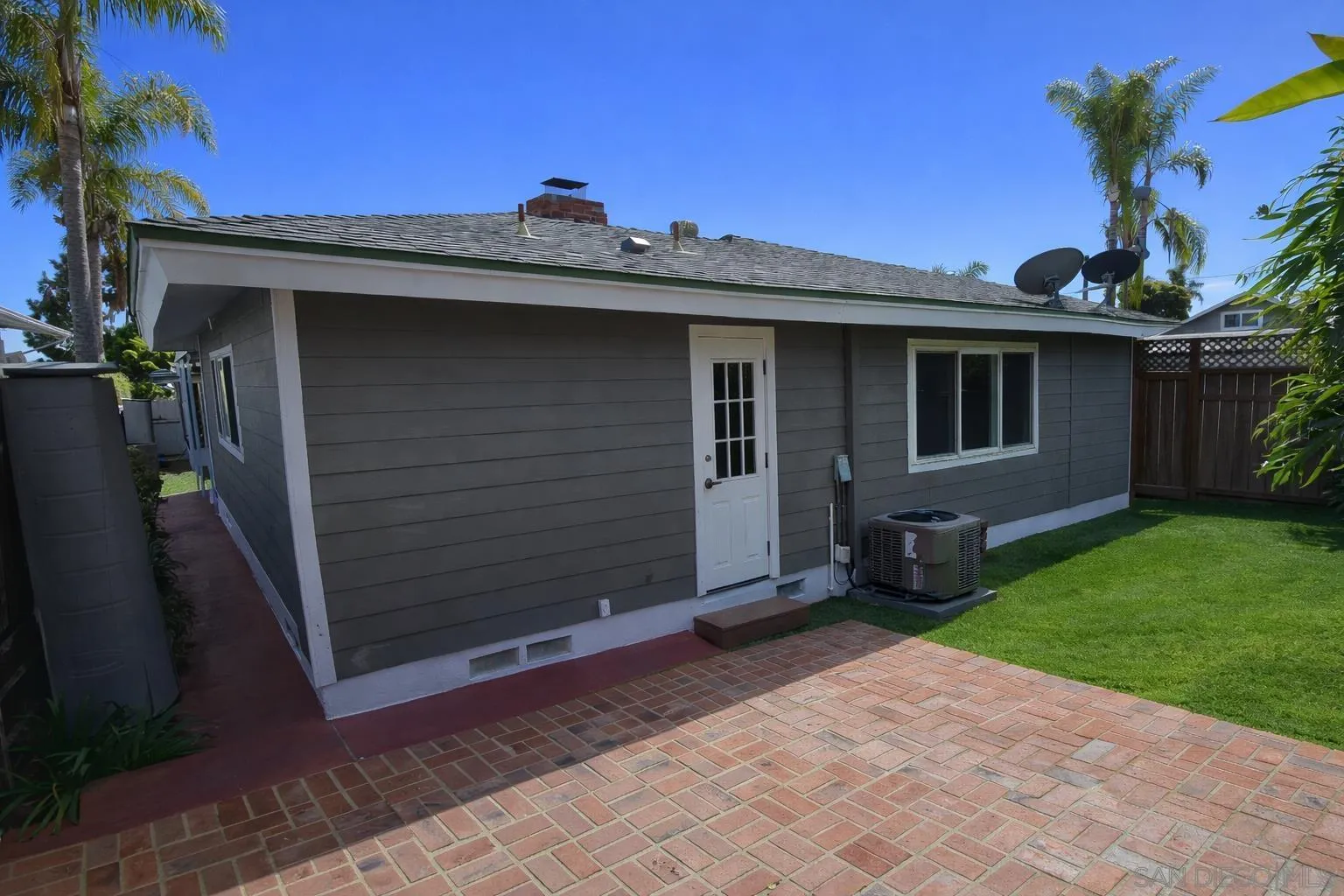 https://cdn.realtyfeed.com/cdn/127/260017875/2da9981d368570d8c48be3d90c8df4b3.webp
