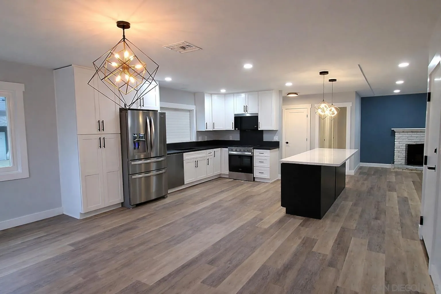 3006 Yonge St, San Diego, CA 92106 - Main photo, San Diego, CA