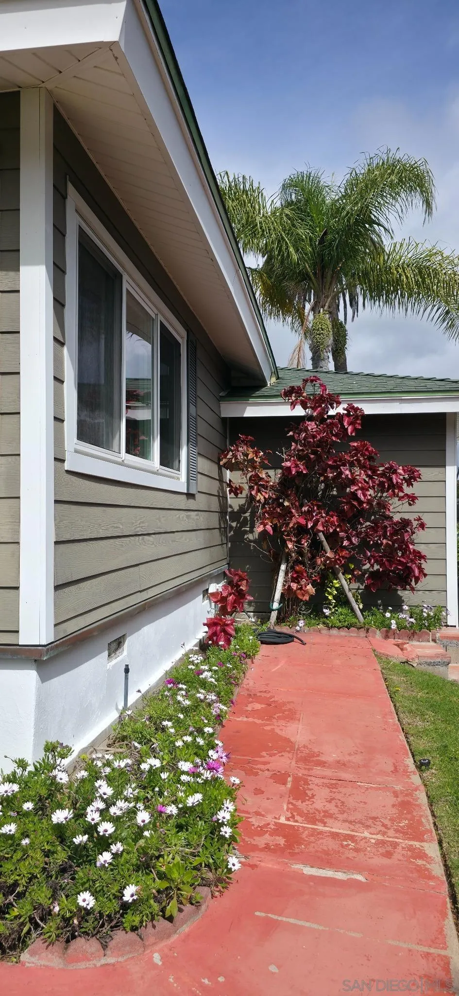 https://cdn.realtyfeed.com/cdn/127/260017875/7e214b8e5ed70febdca43328ae2ff8e3.webp