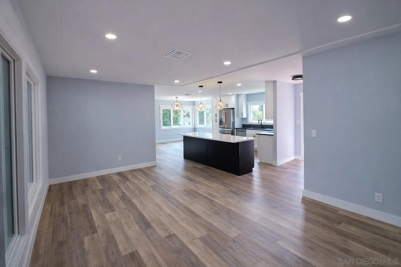 3006 Yonge St, San Diego, CA 92106 - Photo 5 of 20, San Diego, CA