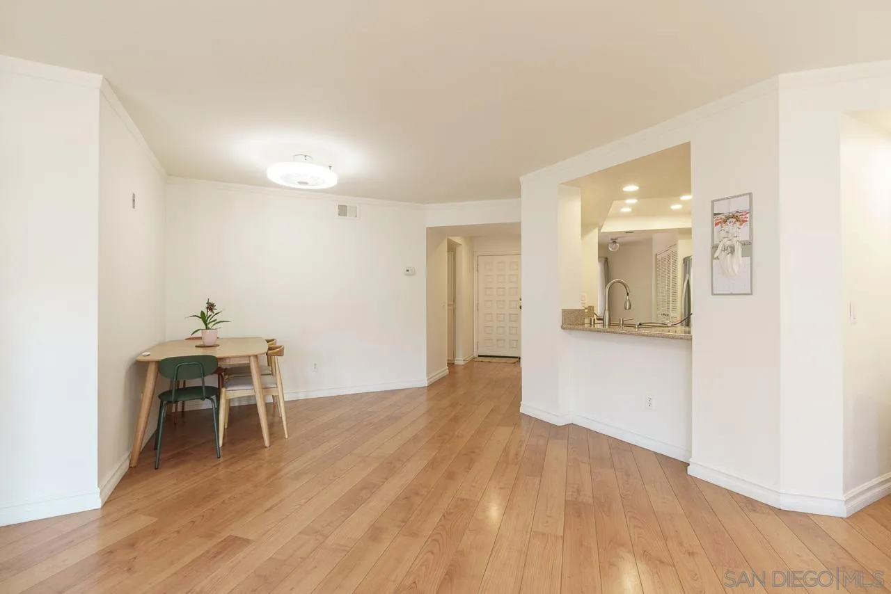 8158 Avenida Navidad Unit Unit 14, San Diego, CA 92122 - Photo 4 of 21, San Diego, CA
