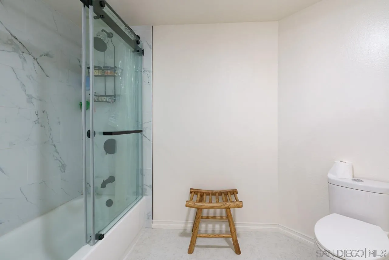 Photo #17: 260017876 Listing: Photo #17