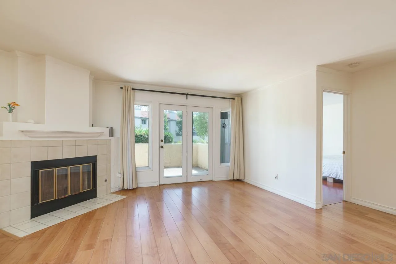 Photo #7: 260017876 Listing: Photo #7