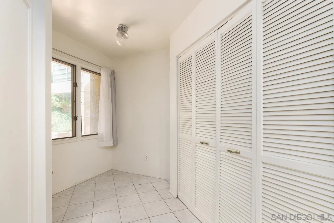 Photo #8: 260017876 Listing: Photo #8