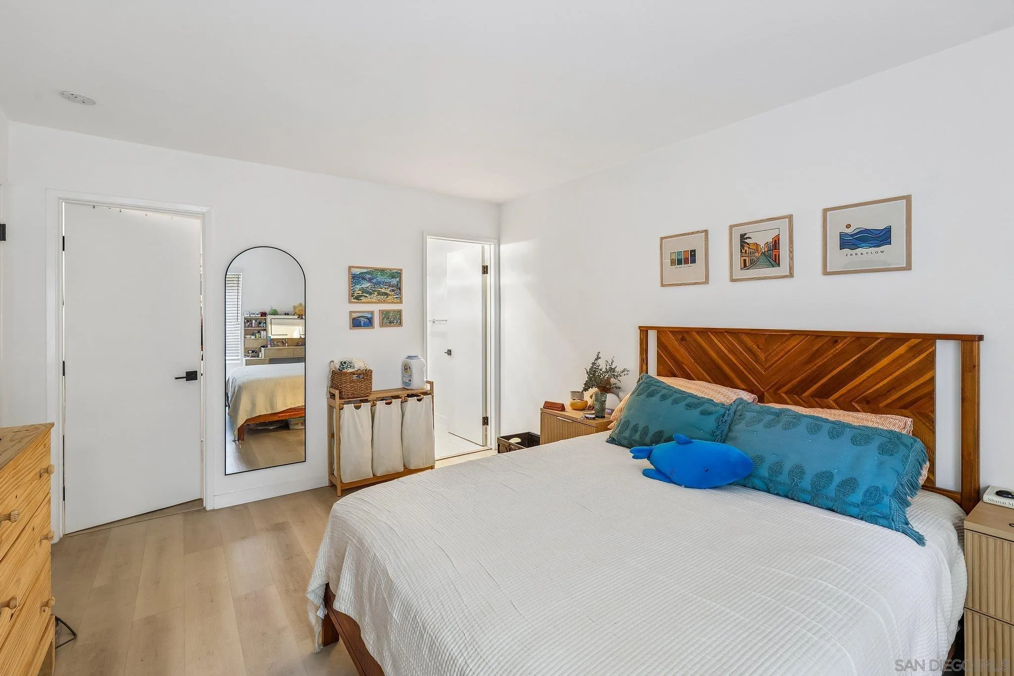 https://cdn.realtyfeed.com/cdn/127/260017877/8eef820d0230cb12011a5f83ed87984c.webp