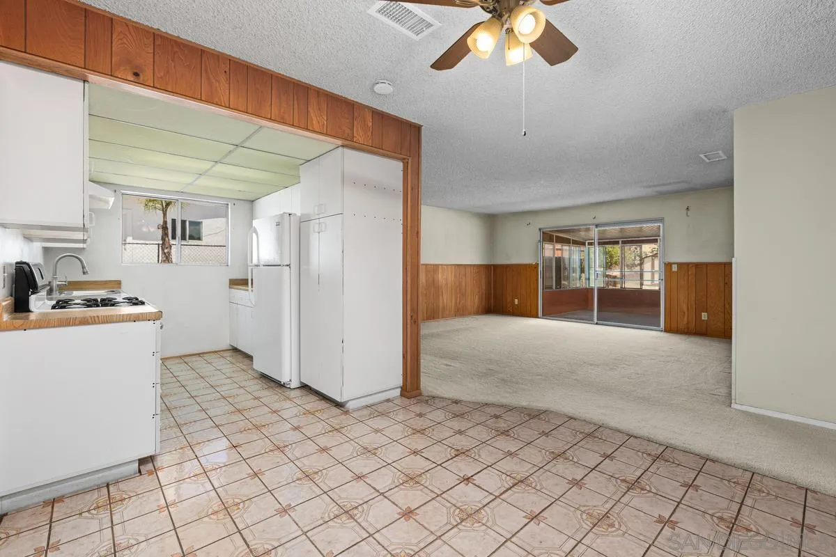 https://cdn.realtyfeed.com/cdn/127/260017884/b61427310a2c187c1ae3b2f4209dad2d.webp