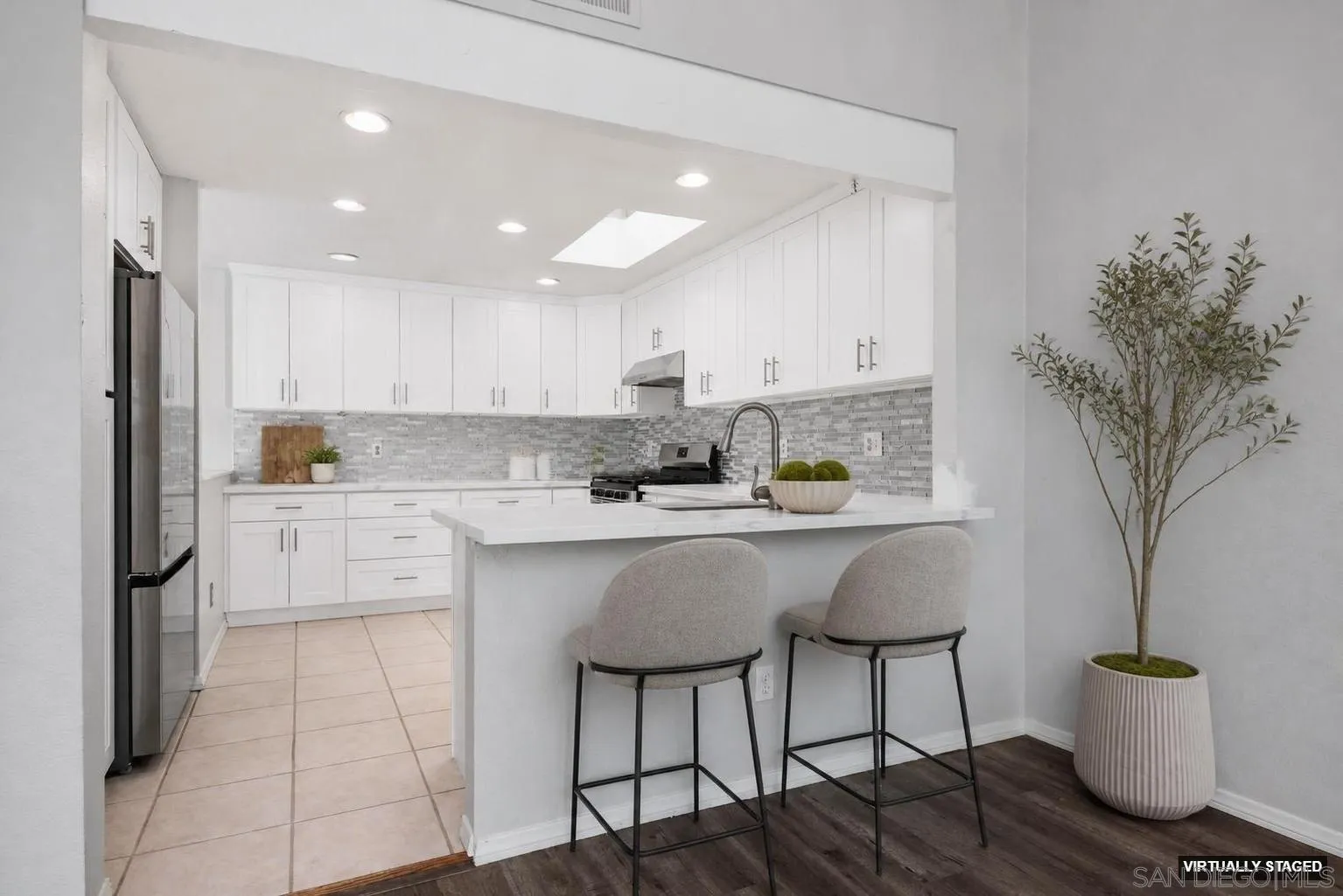 https://cdn.realtyfeed.com/cdn/127/260017886/d8acfc34ac02294f7af1a9ce583f3410.webp