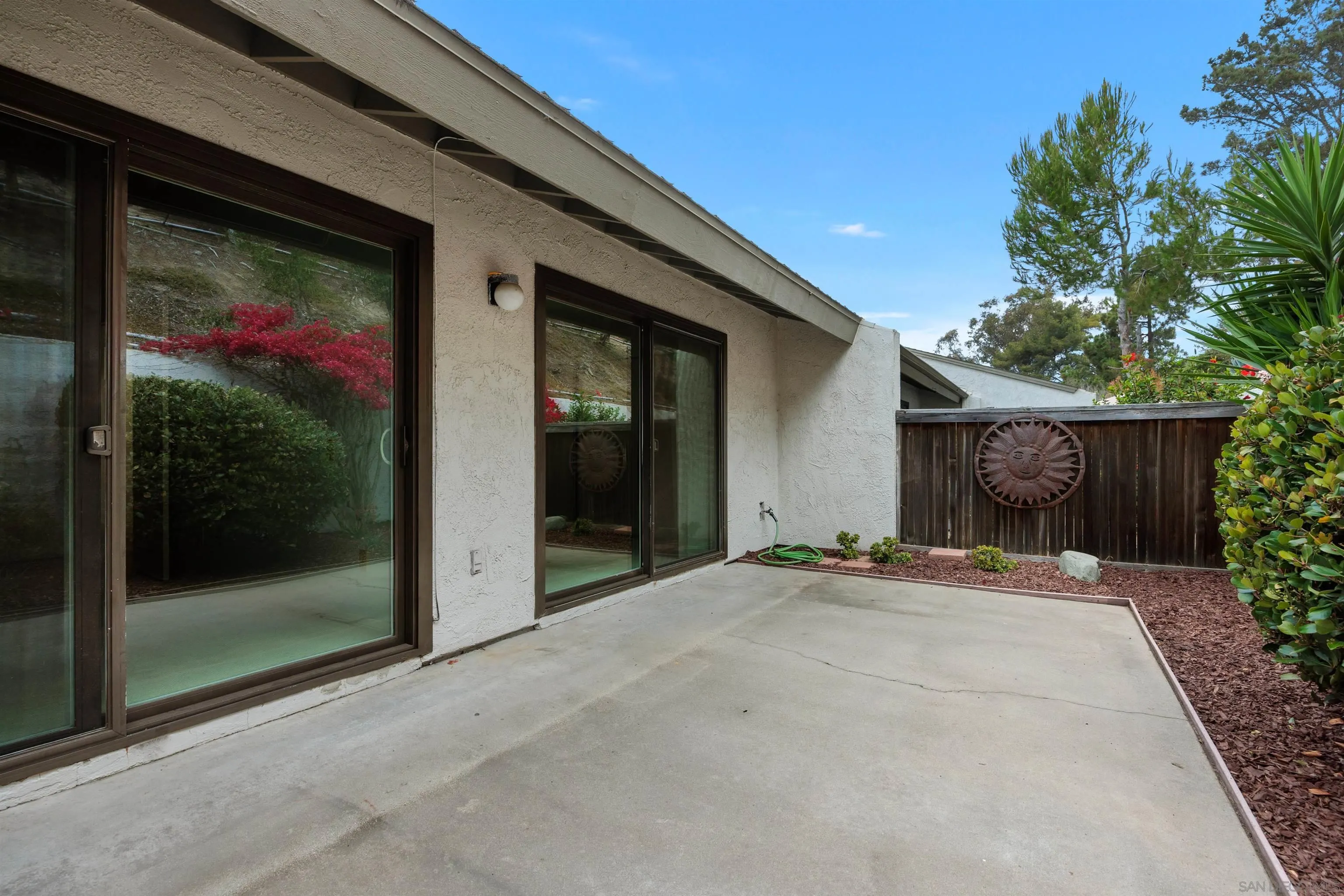 https://cdn.realtyfeed.com/cdn/127/260017886/ff6f4ca6be17b558a3c7d9d627e35301.webp
