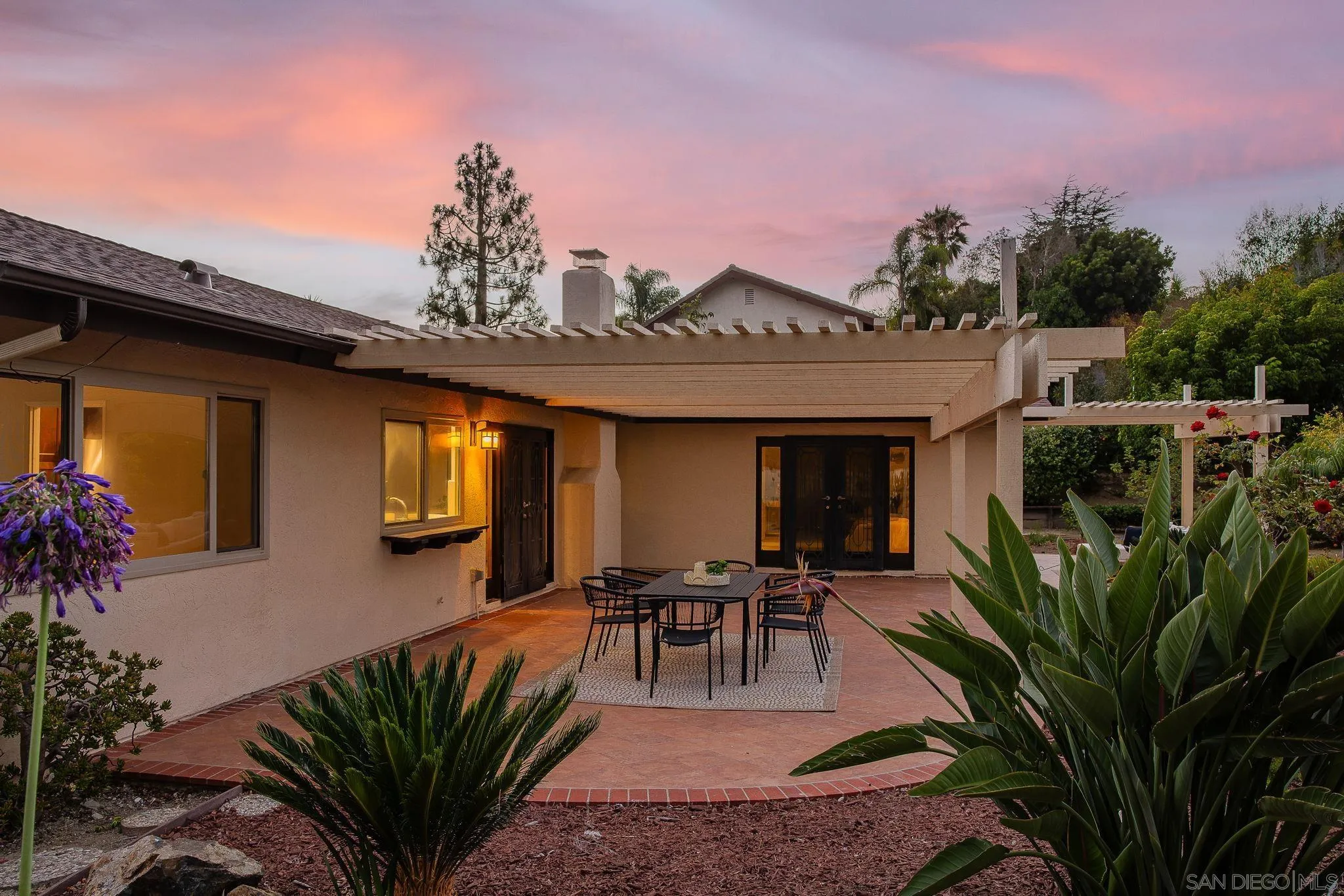 https://cdn.realtyfeed.com/cdn/127/260017891/36eca5eaf501ea75e56676ebbb2a1e36.webp