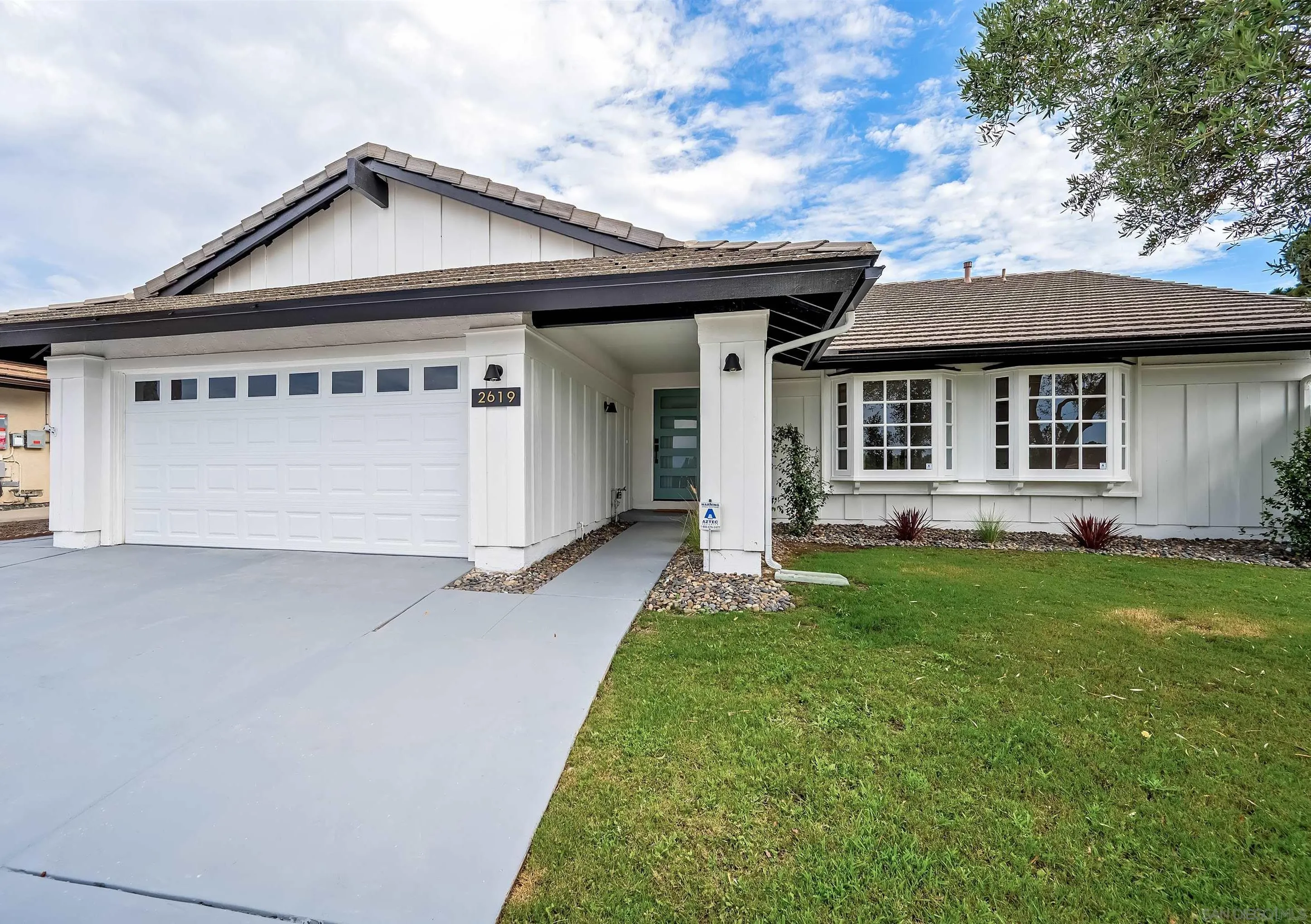 2619 Fire Mountain Dr, Oceanside, CA 92054 - Main photo, Oceanside, CA