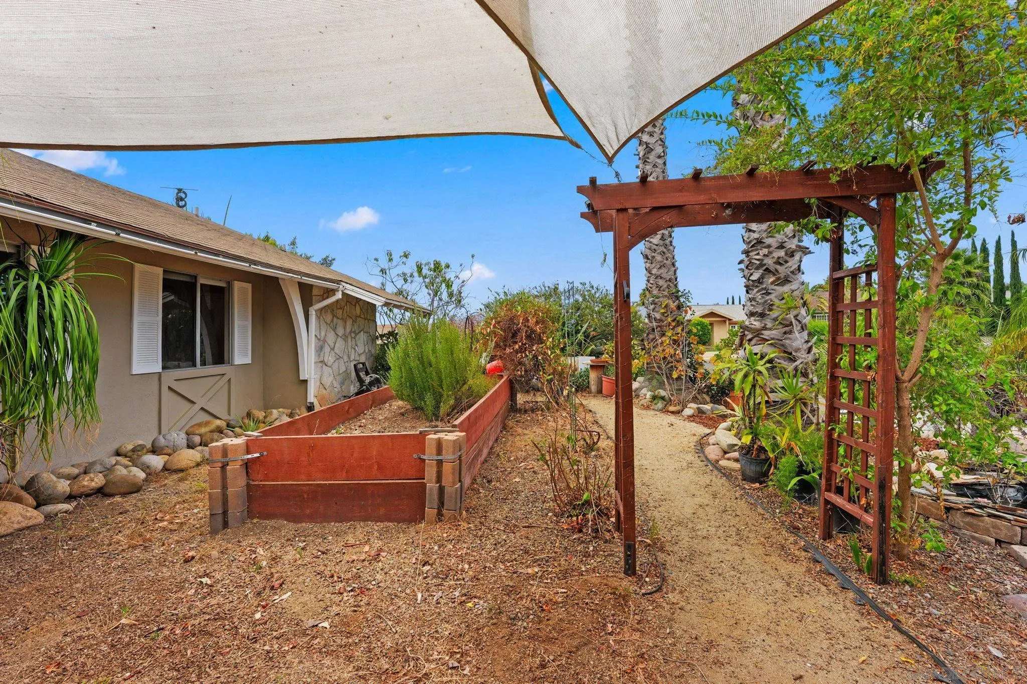 https://cdn.realtyfeed.com/cdn/127/260017897/2094c3660a90b4ff456e05e543ca637a.webp