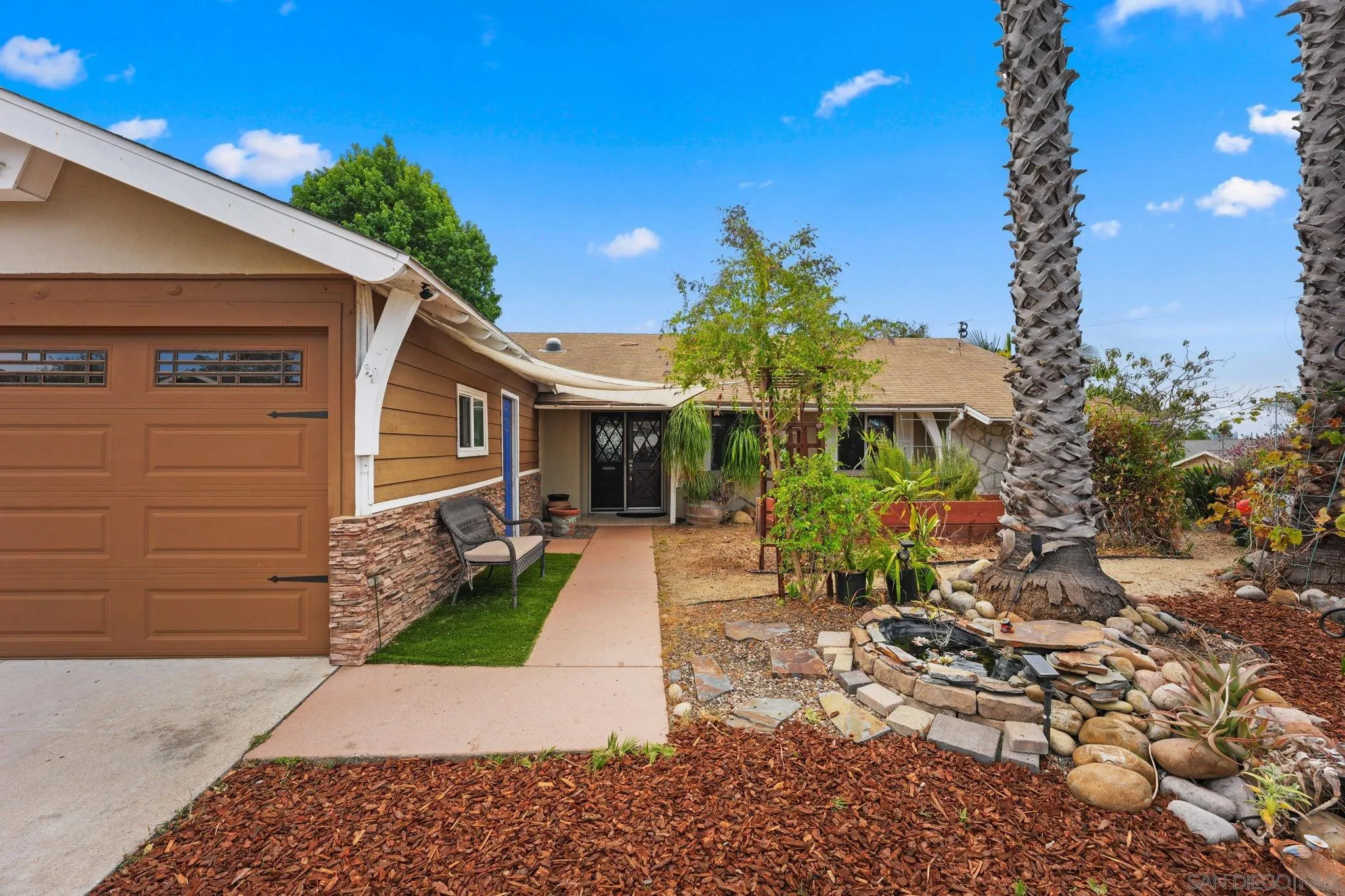 https://cdn.realtyfeed.com/cdn/127/260017897/869ae204286a713e9853bb427f9a5bb7.webp