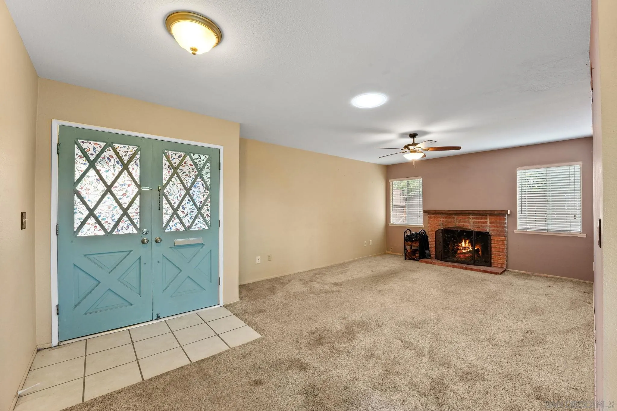 https://cdn.realtyfeed.com/cdn/127/260017897/8b3f418a0af0c8ec796ff85aca23a81b.webp