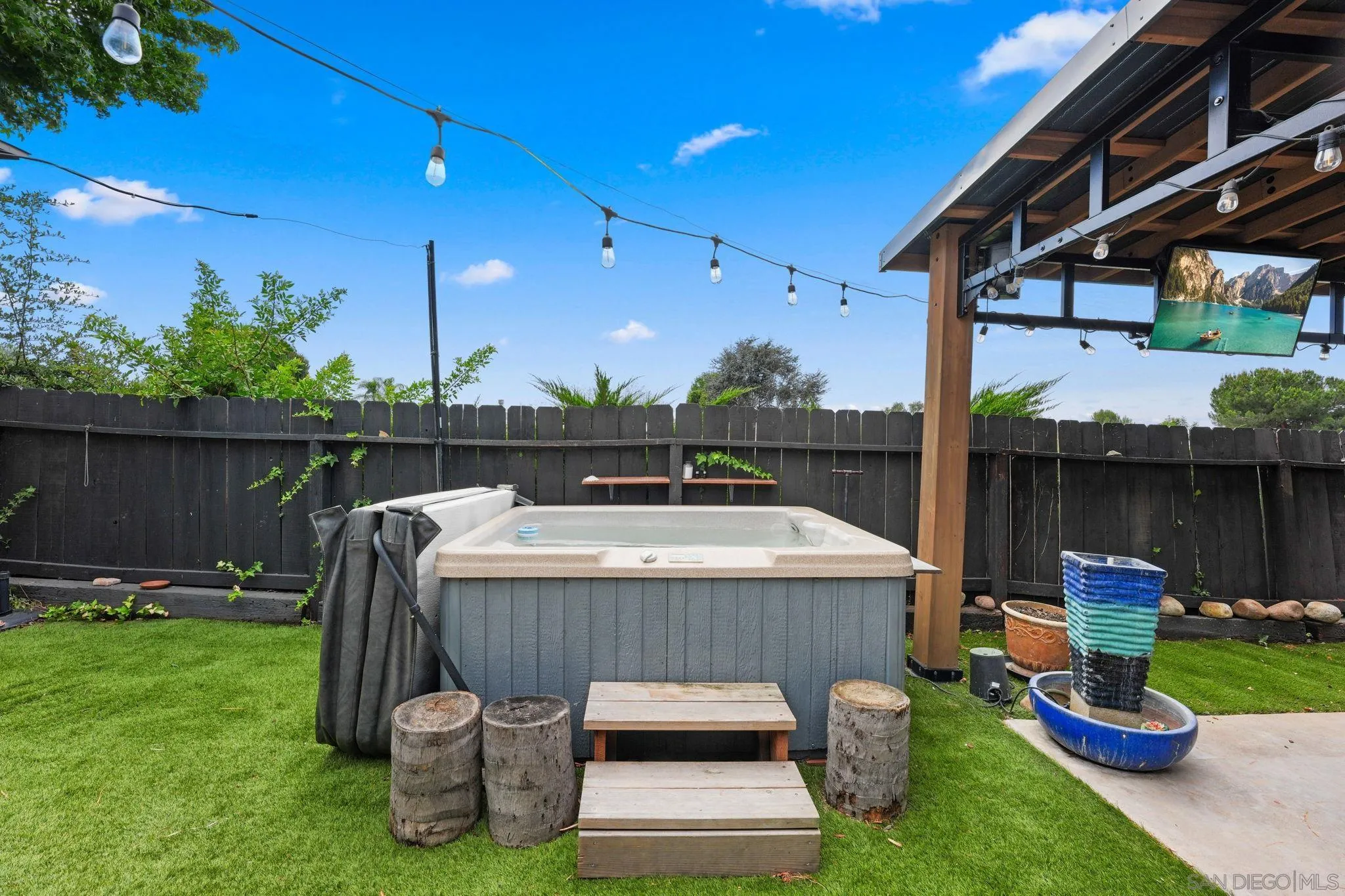https://cdn.realtyfeed.com/cdn/127/260017897/e0a4b268fbbaaae36bc2b19795a7ff34.webp