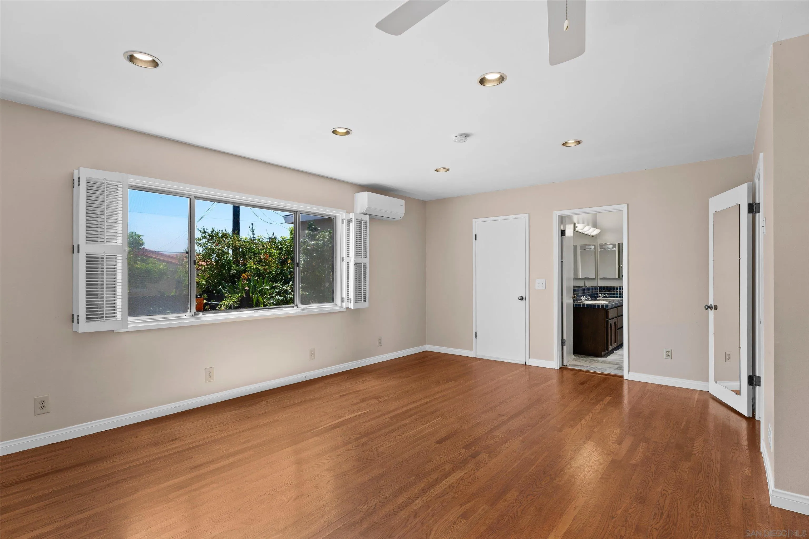 https://cdn.realtyfeed.com/cdn/127/260017901/1b376c7b3e7e874a66e4eee5c29cee7c.webp