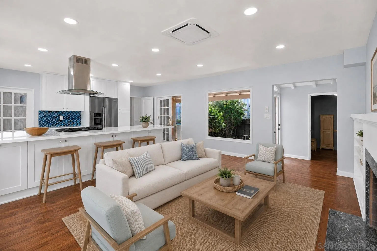 https://cdn.realtyfeed.com/cdn/127/260017901/2fb2fe2738bb410ce2b1c926e0b73598.webp