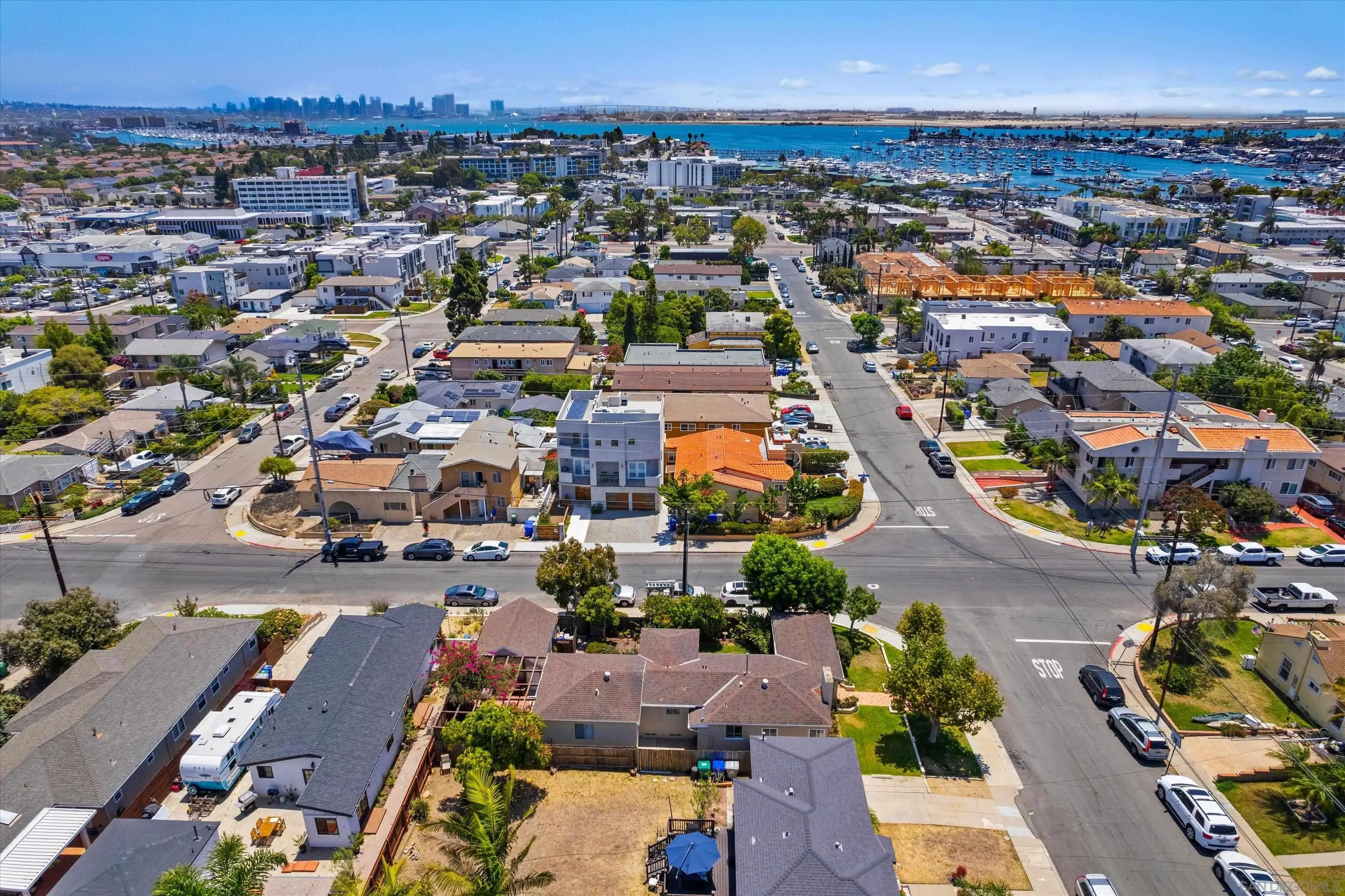 https://cdn.realtyfeed.com/cdn/127/260017901/b81ecc30816dba66f944fcb3eb3685a0.webp