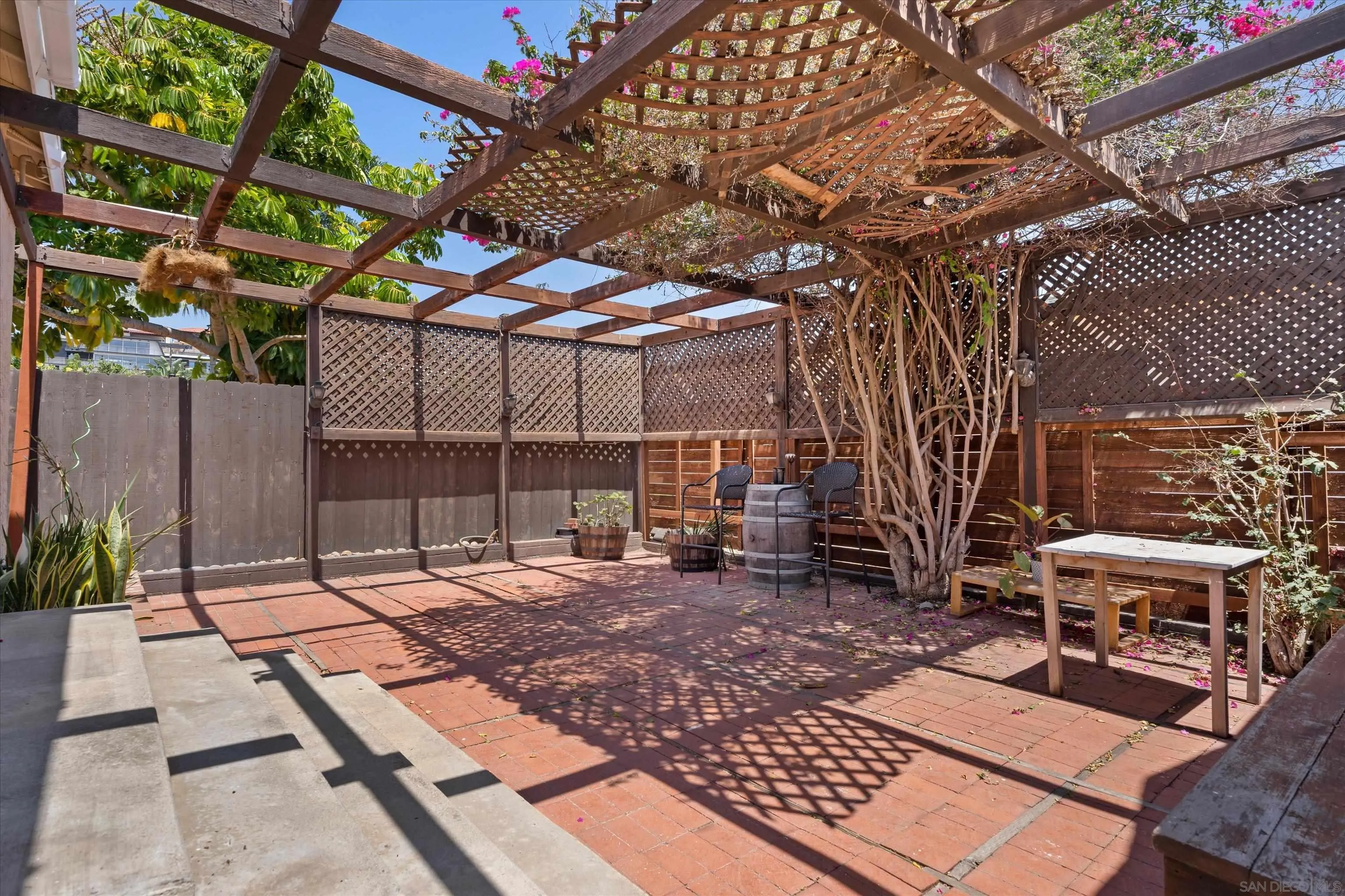 https://cdn.realtyfeed.com/cdn/127/260017901/f58ad67f982da3a8b7ff5753b1fa4927.webp