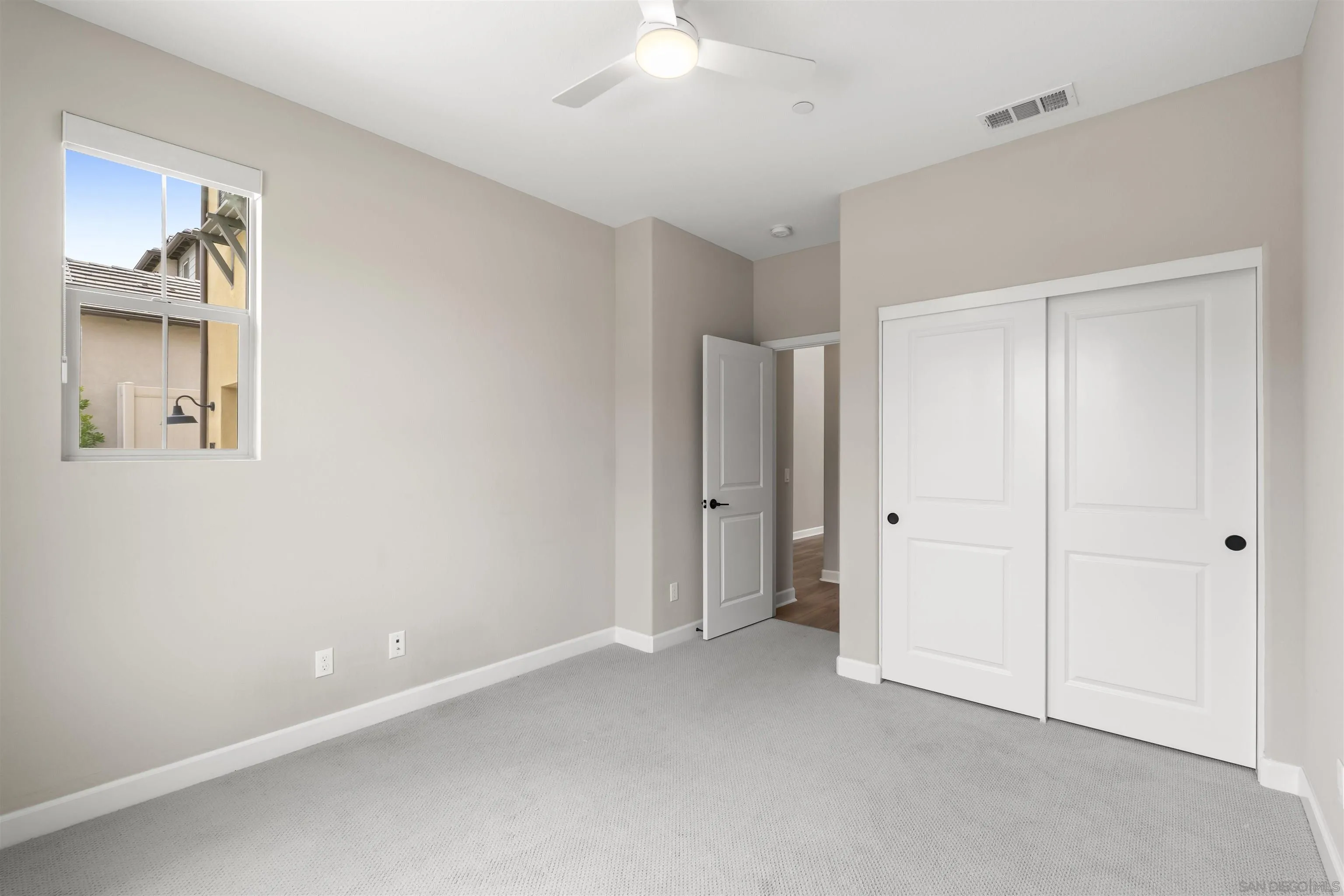 https://cdn.realtyfeed.com/cdn/127/260017907/0ebc117fc6910fa7d06a7364569703b3.webp